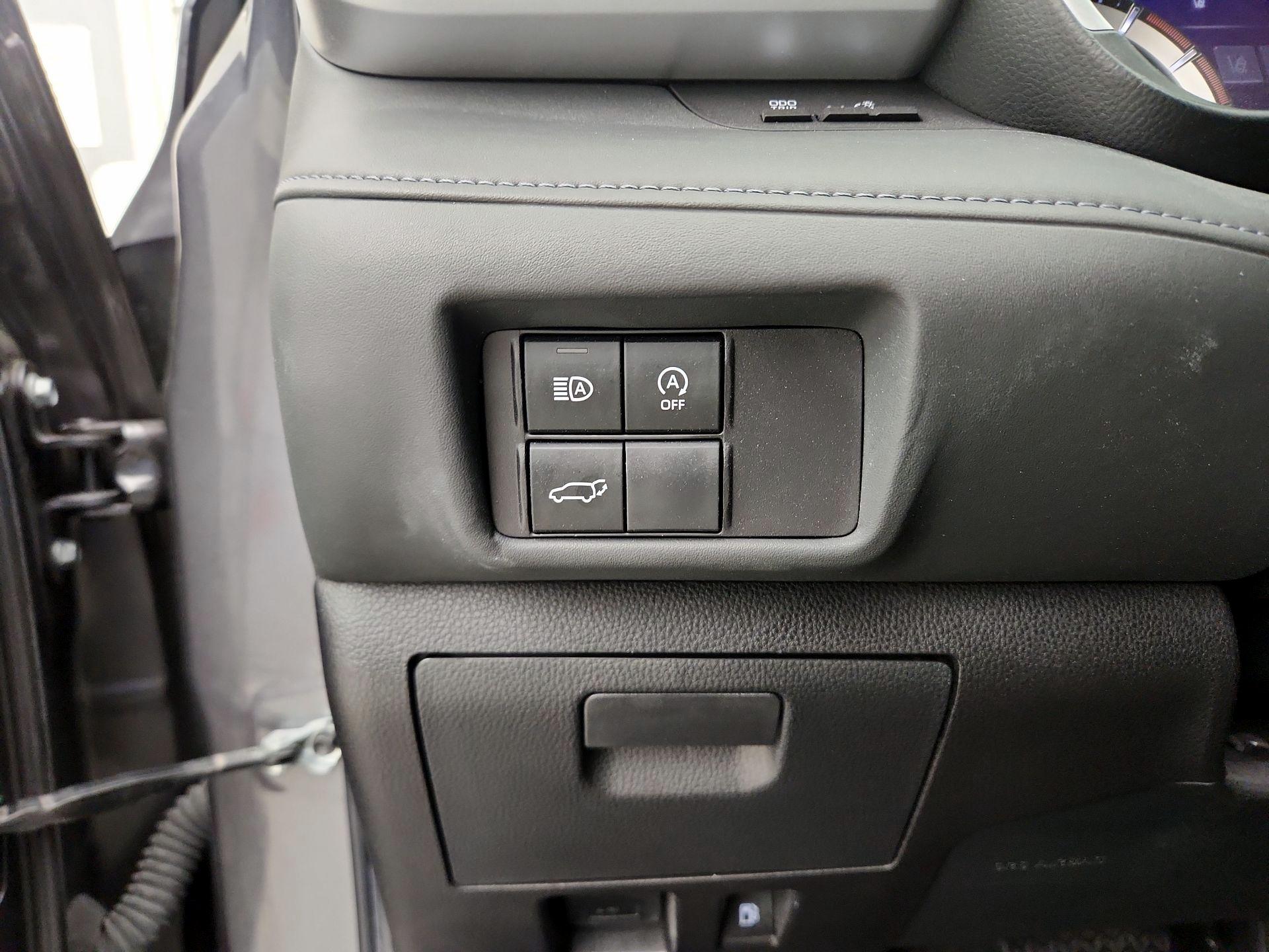 Thumbnail: 2024 Toyota Highlander - 13