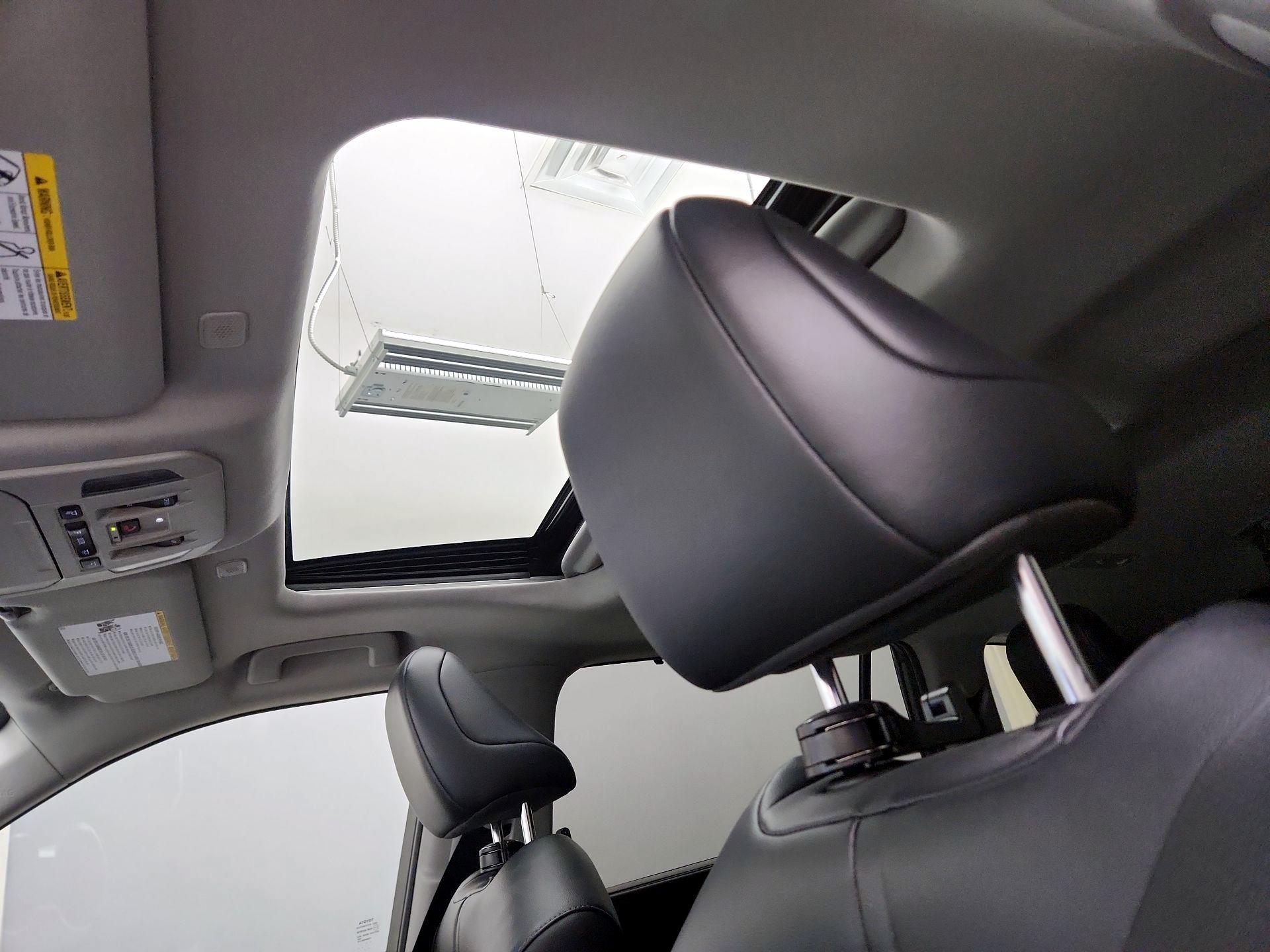 Thumbnail: 2024 Toyota Highlander - 19
