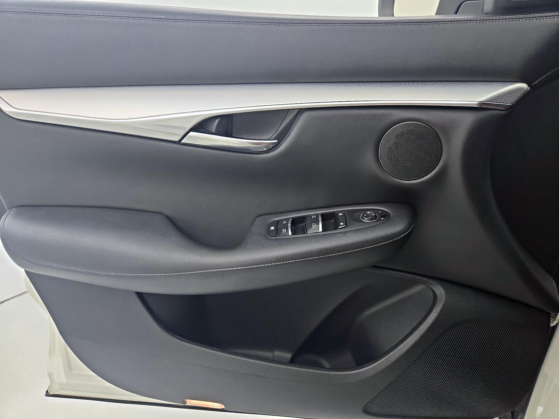 Thumbnail: 2019 INFINITI QX50 - 12