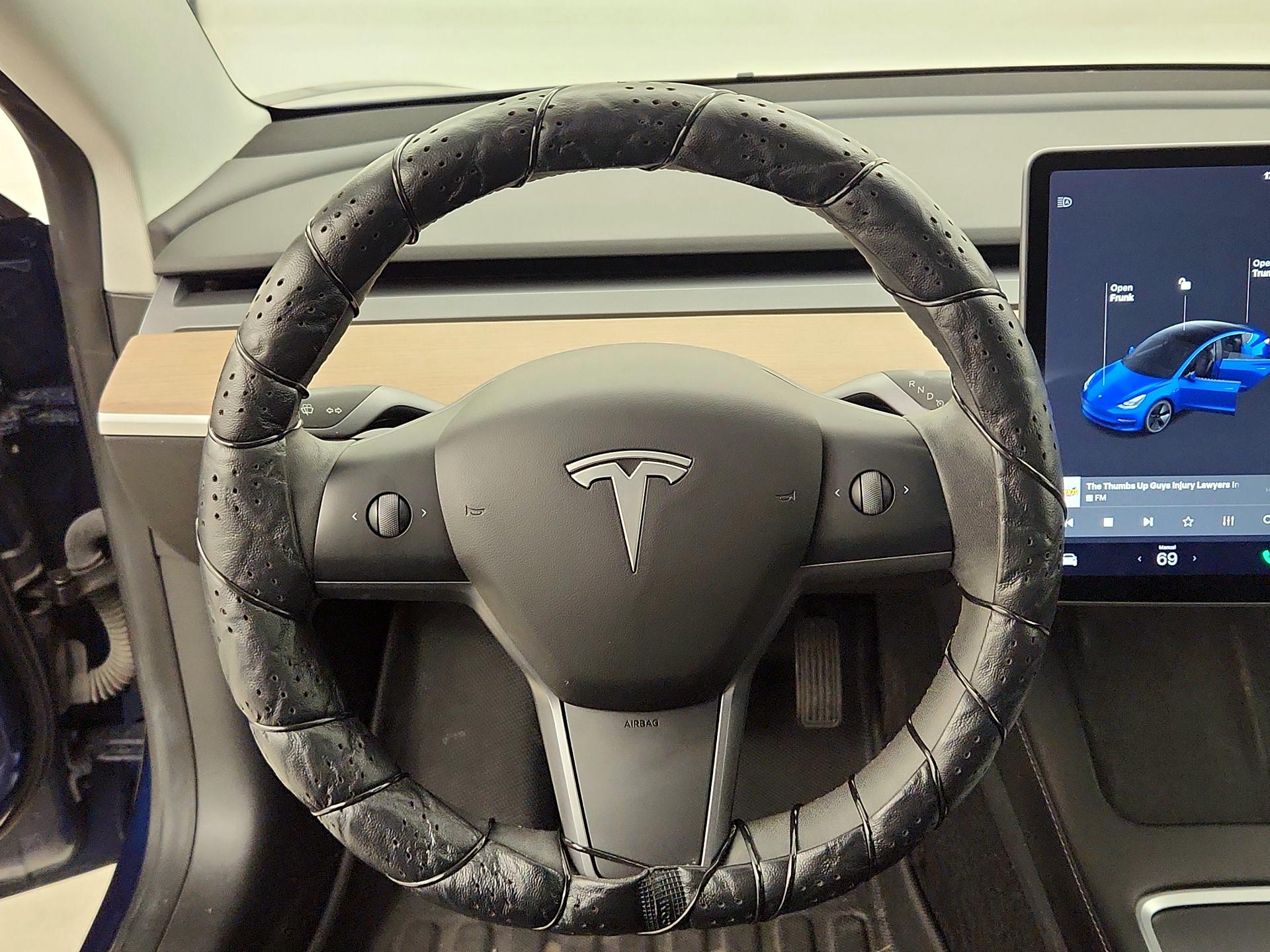 Thumbnail: 2021 Tesla Model 3 - 10