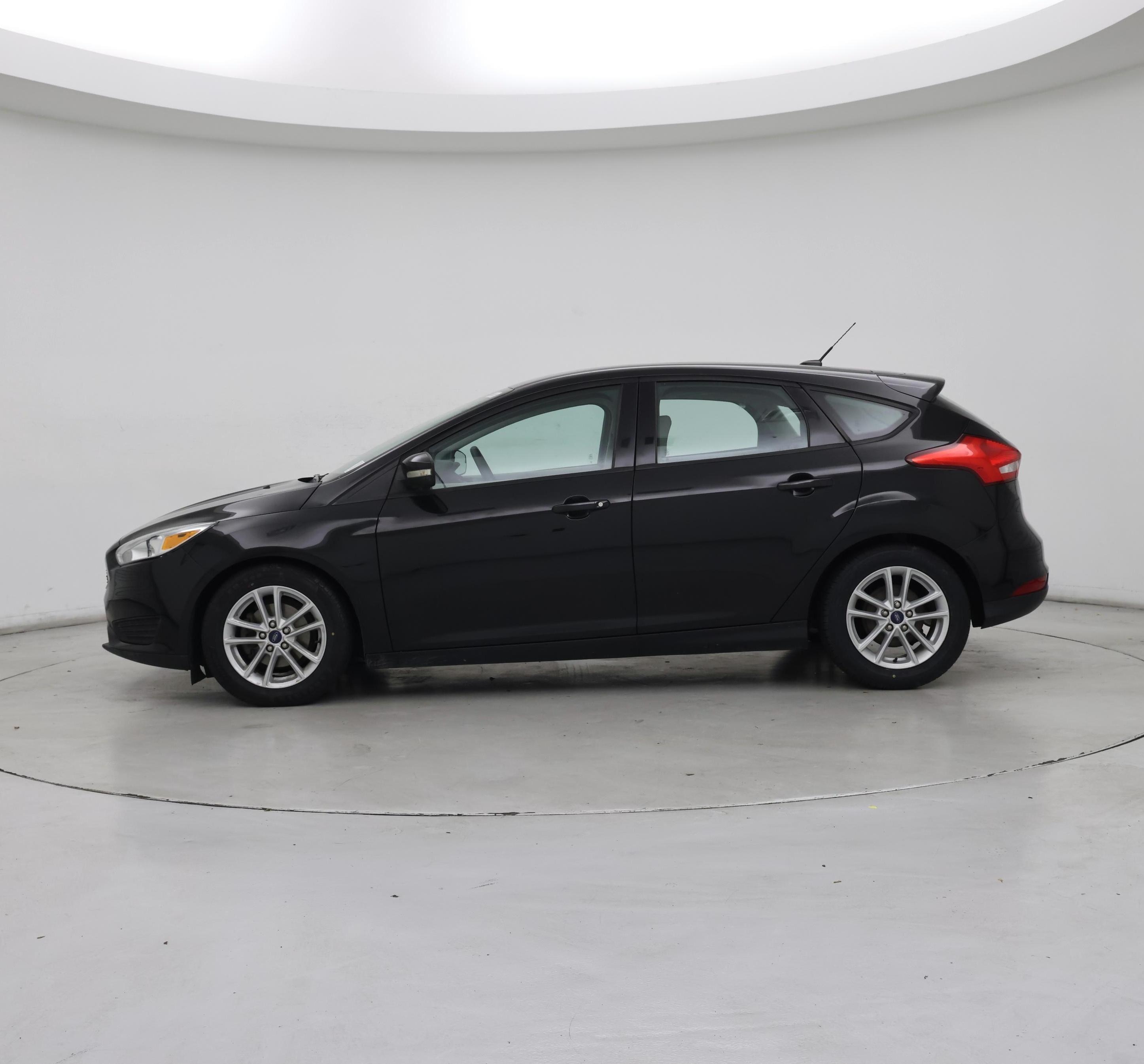 Thumbnail: 2015 Ford Focus - 3