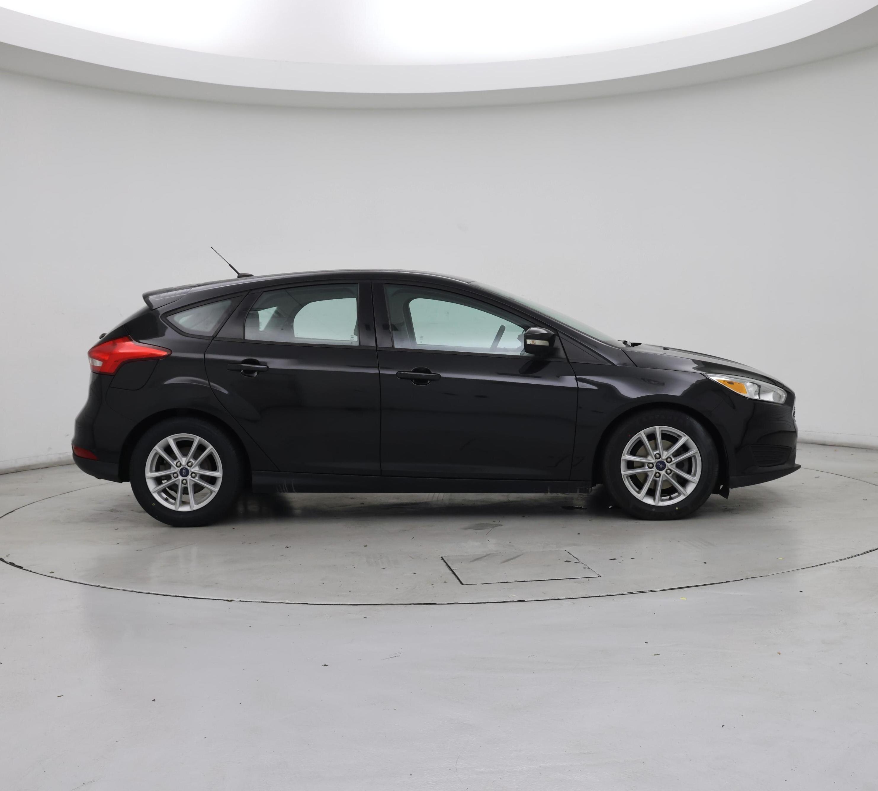 Thumbnail: 2015 Ford Focus - 7