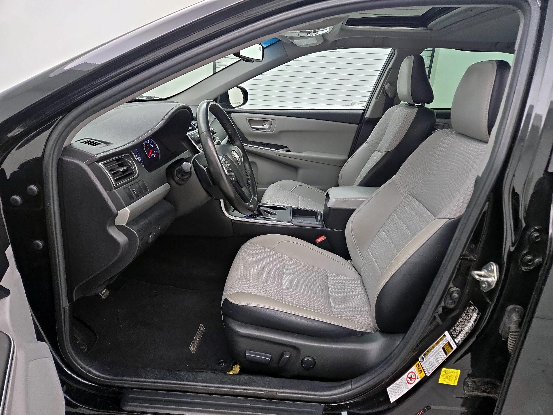 Thumbnail: 2015 Toyota Camry - 11
