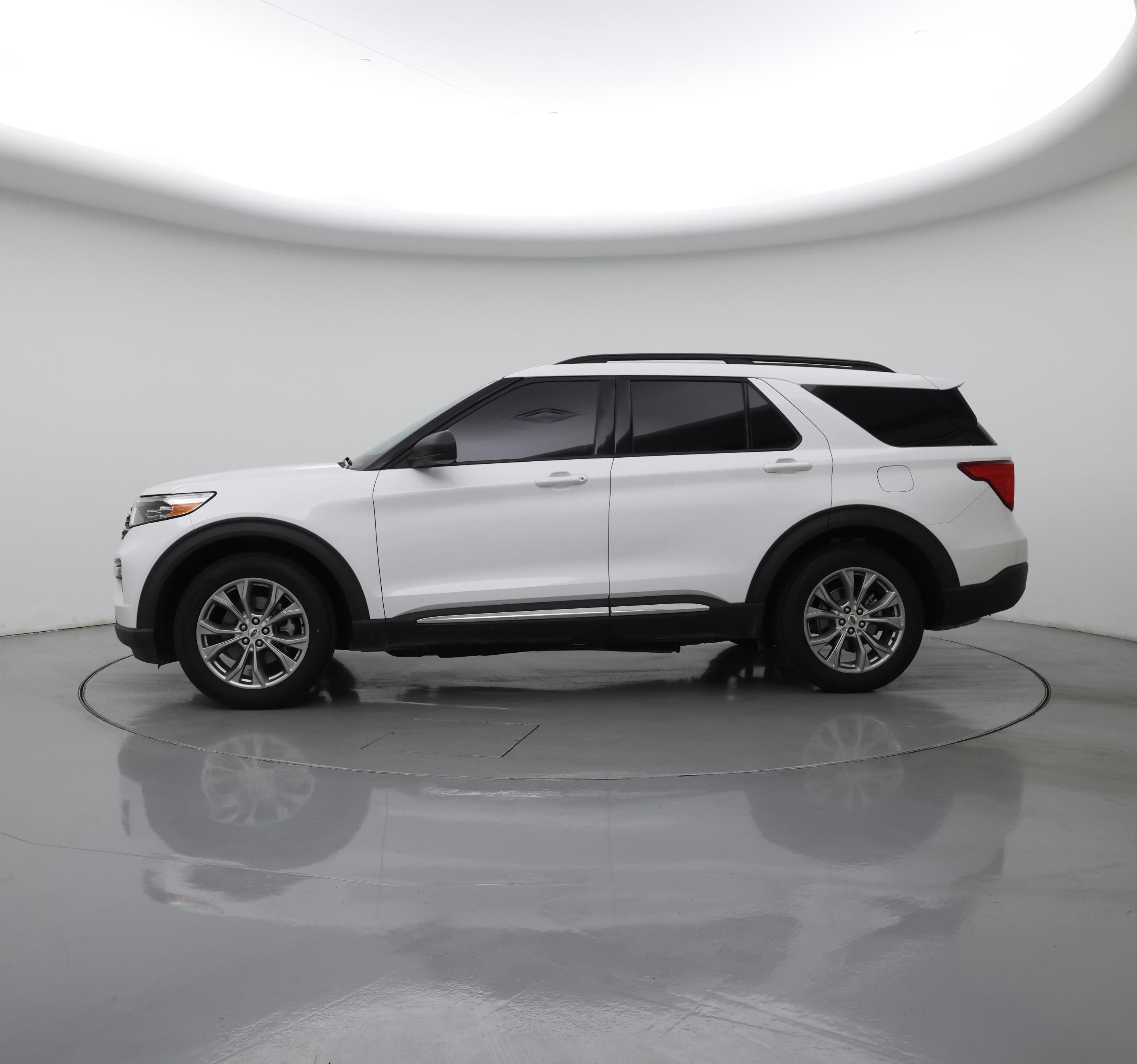 Thumbnail: 2021 Ford Explorer - 3