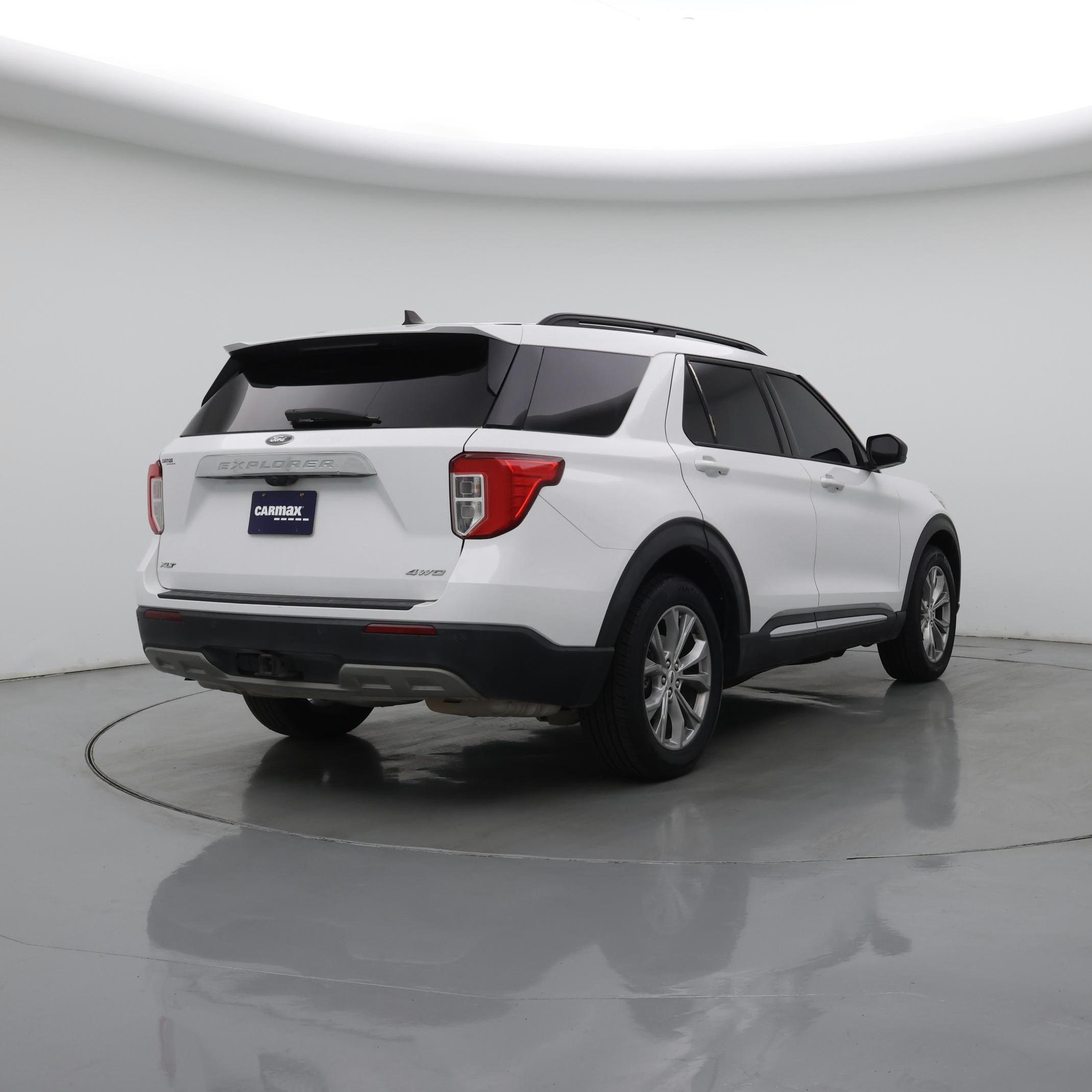 Thumbnail: 2021 Ford Explorer - 8