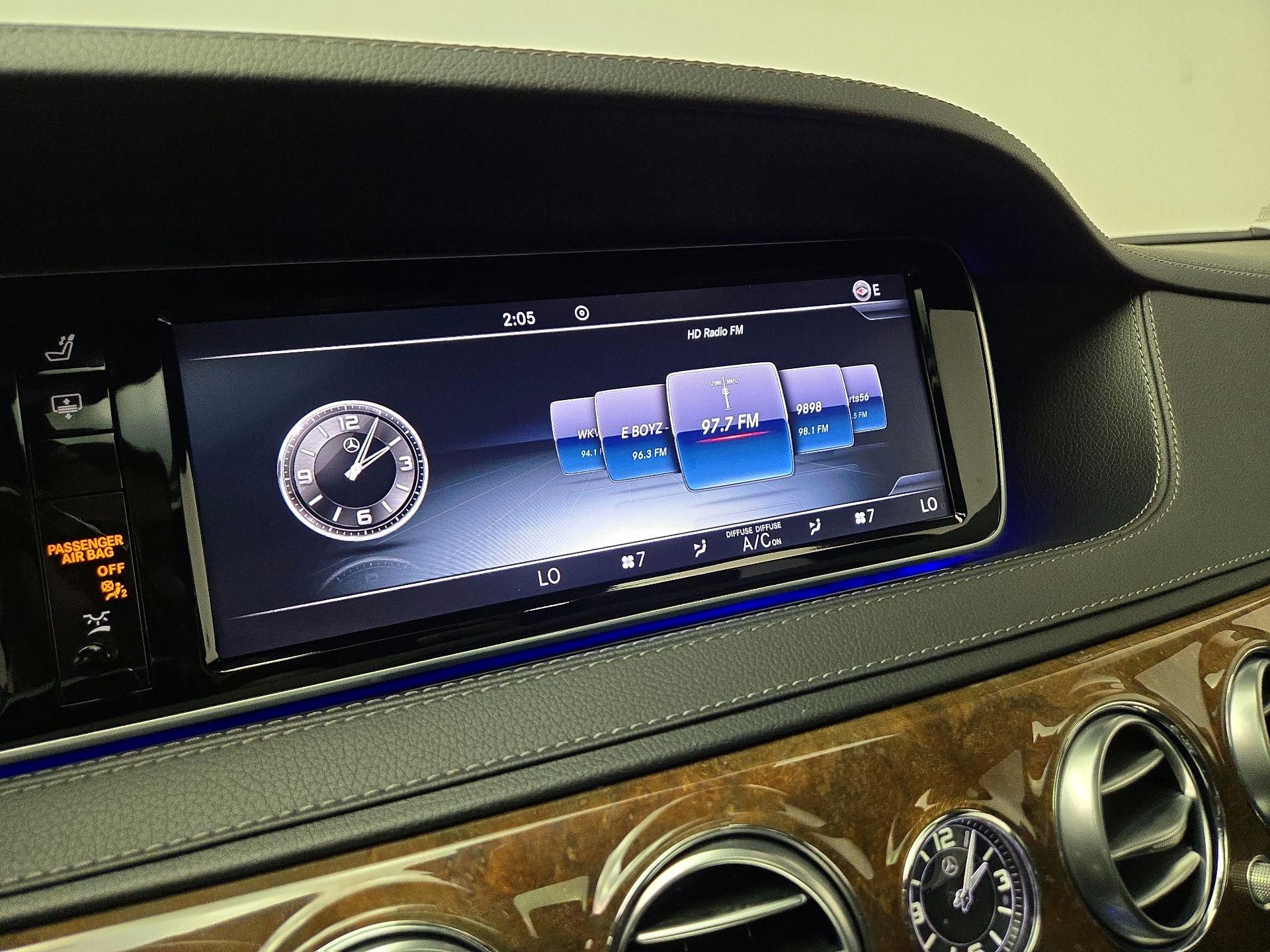 Thumbnail: 2015 Mercedes-Benz S-Class - 16
