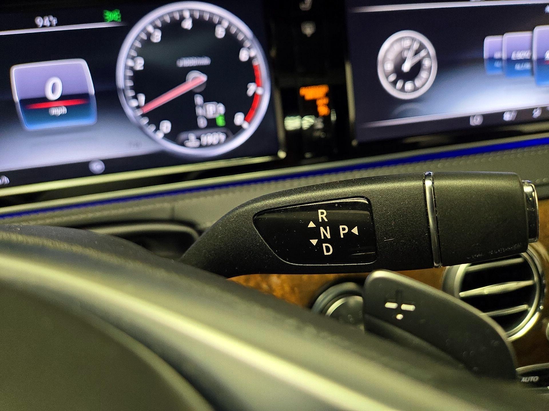Thumbnail: 2015 Mercedes-Benz S-Class - 18