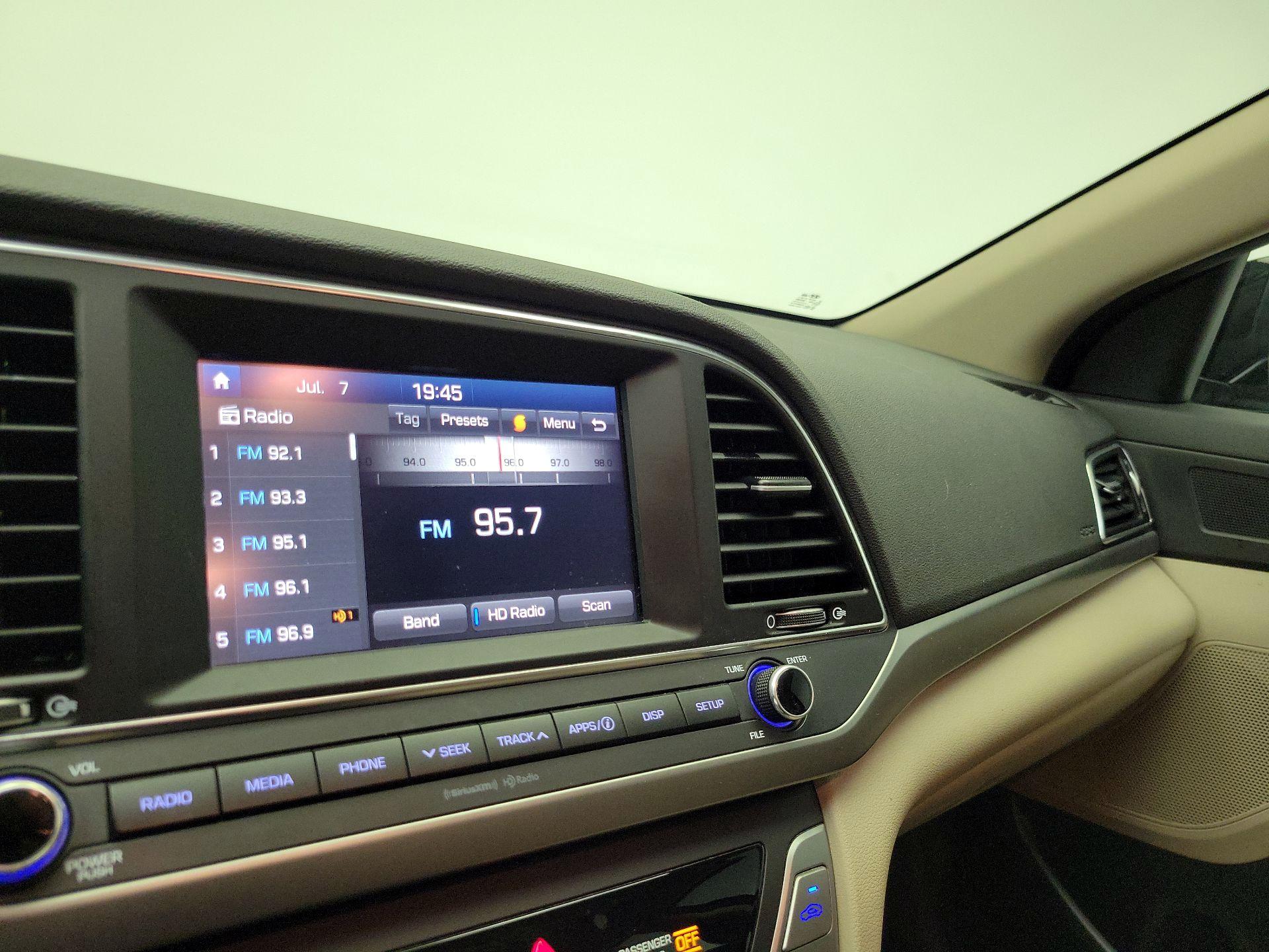Thumbnail: 2017 Hyundai Elantra - 15