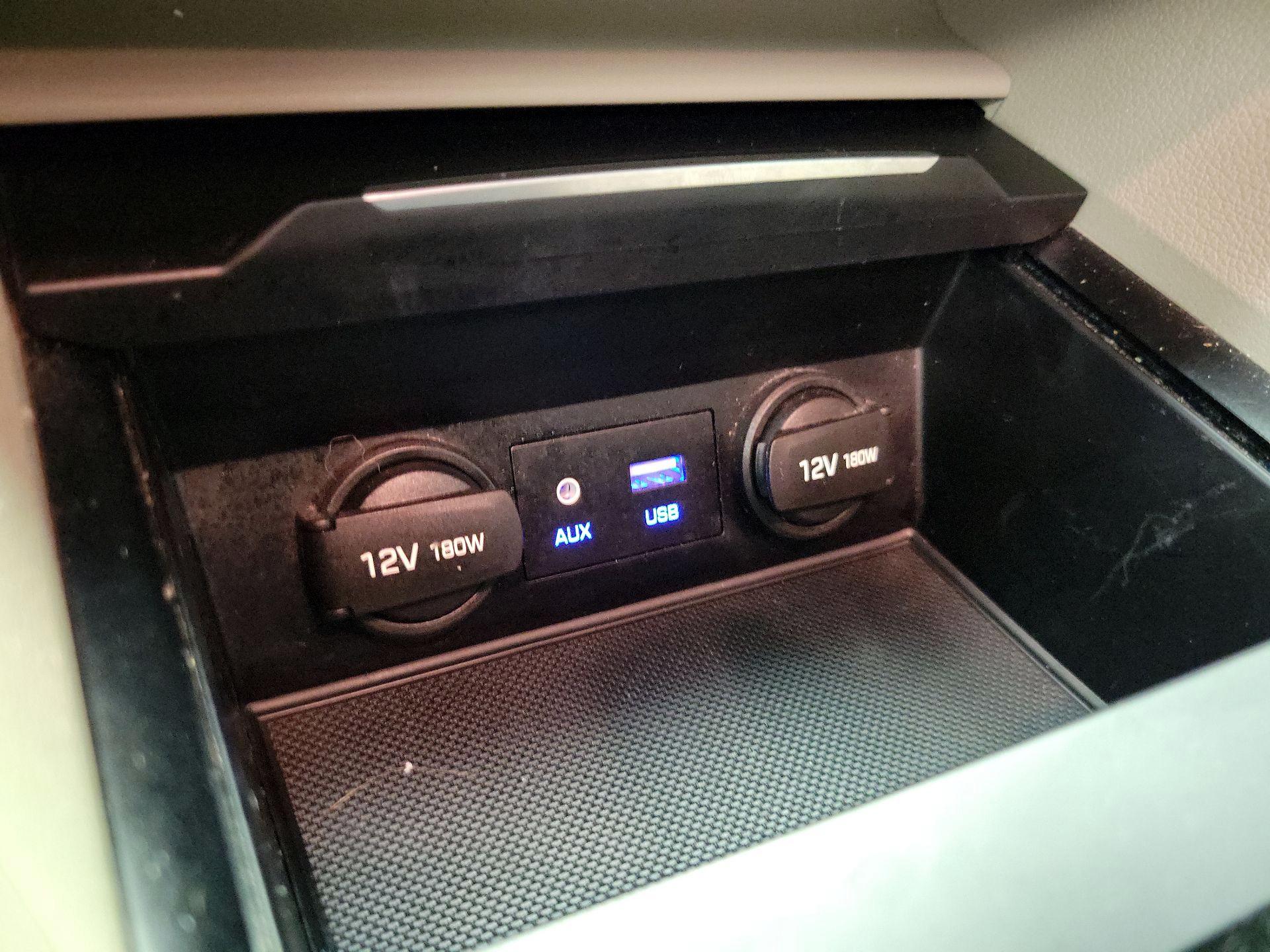 Thumbnail: 2017 Hyundai Elantra - 18