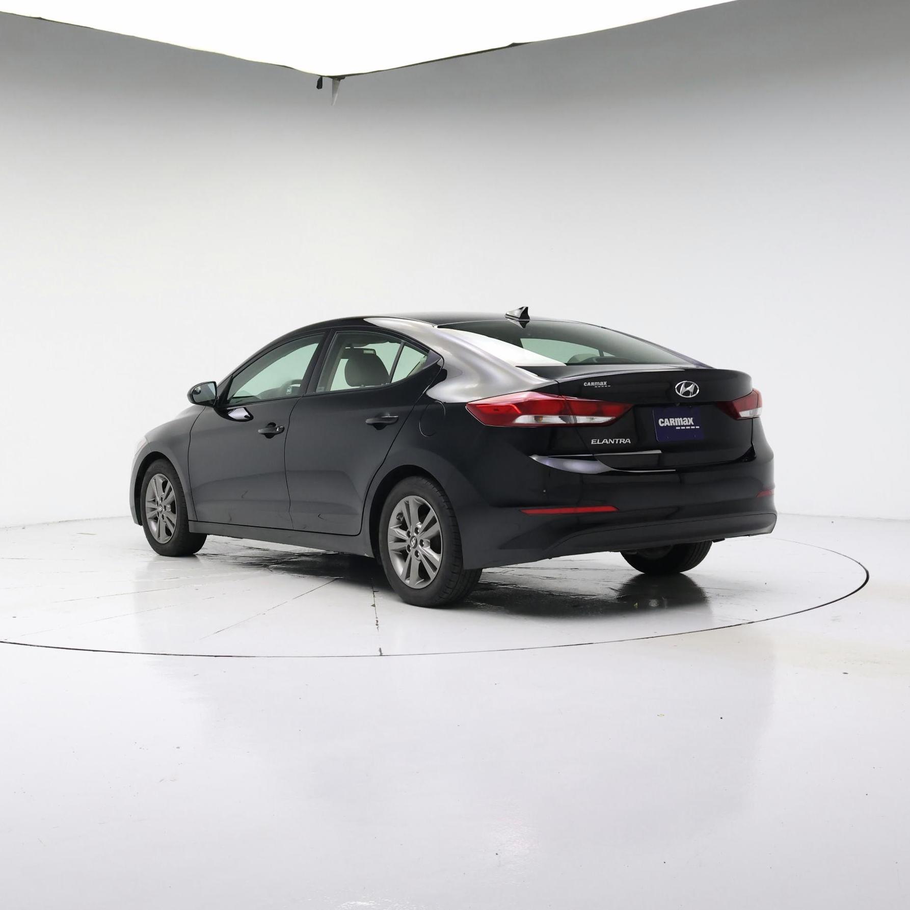 Thumbnail: 2017 Hyundai Elantra - 2
