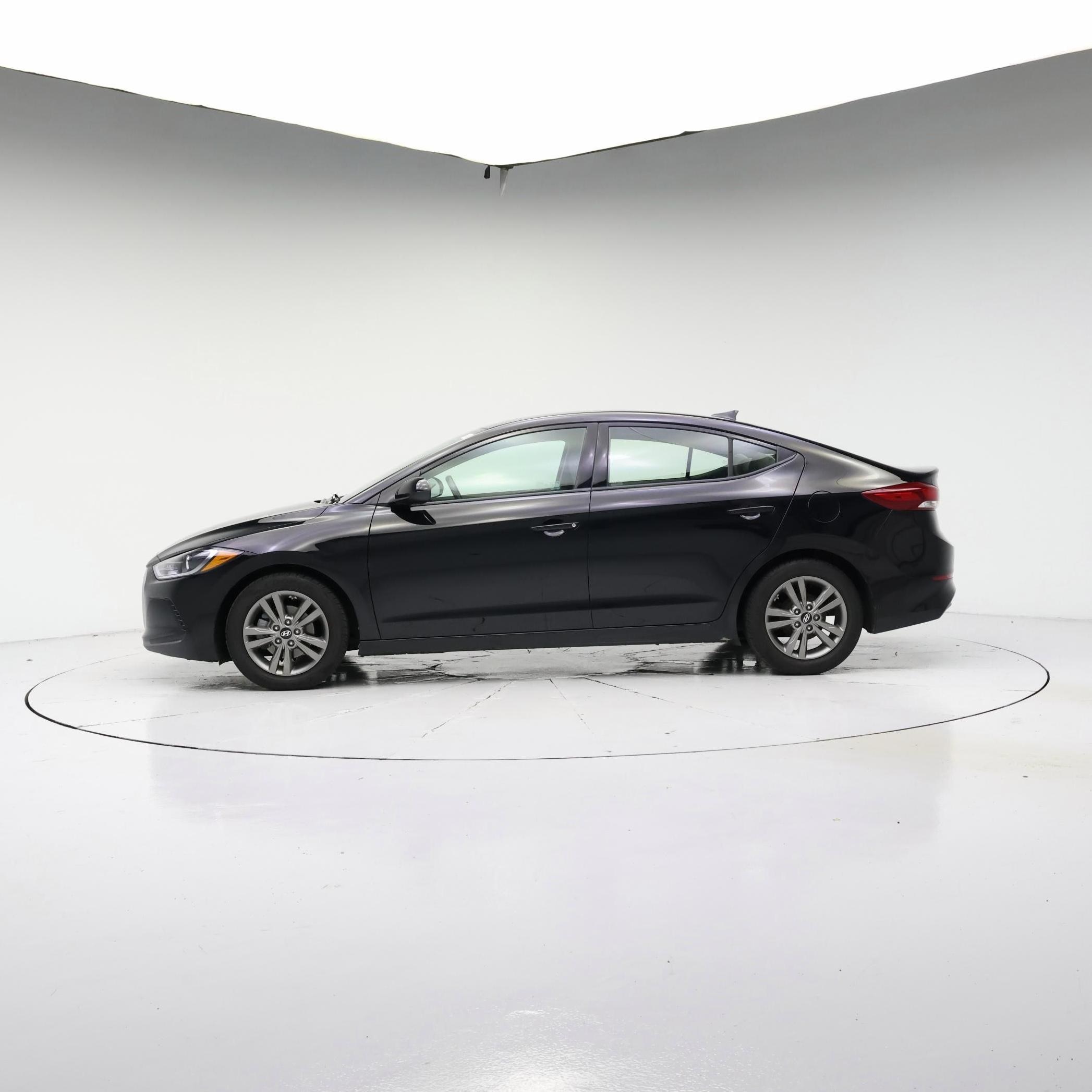 Thumbnail: 2017 Hyundai Elantra - 3