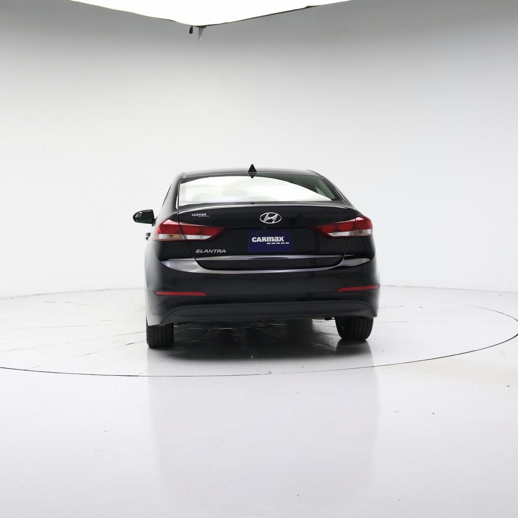 Thumbnail: 2017 Hyundai Elantra - 6