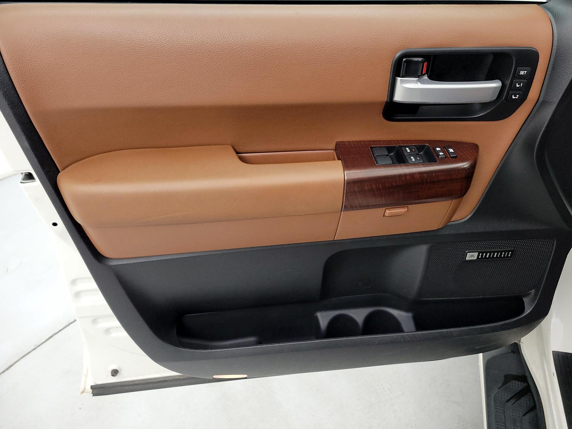 Thumbnail: 2014 Toyota Sequoia - 12