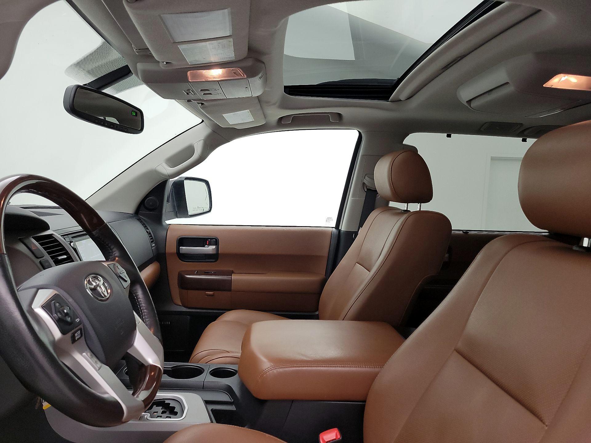 Thumbnail: 2014 Toyota Sequoia - 20