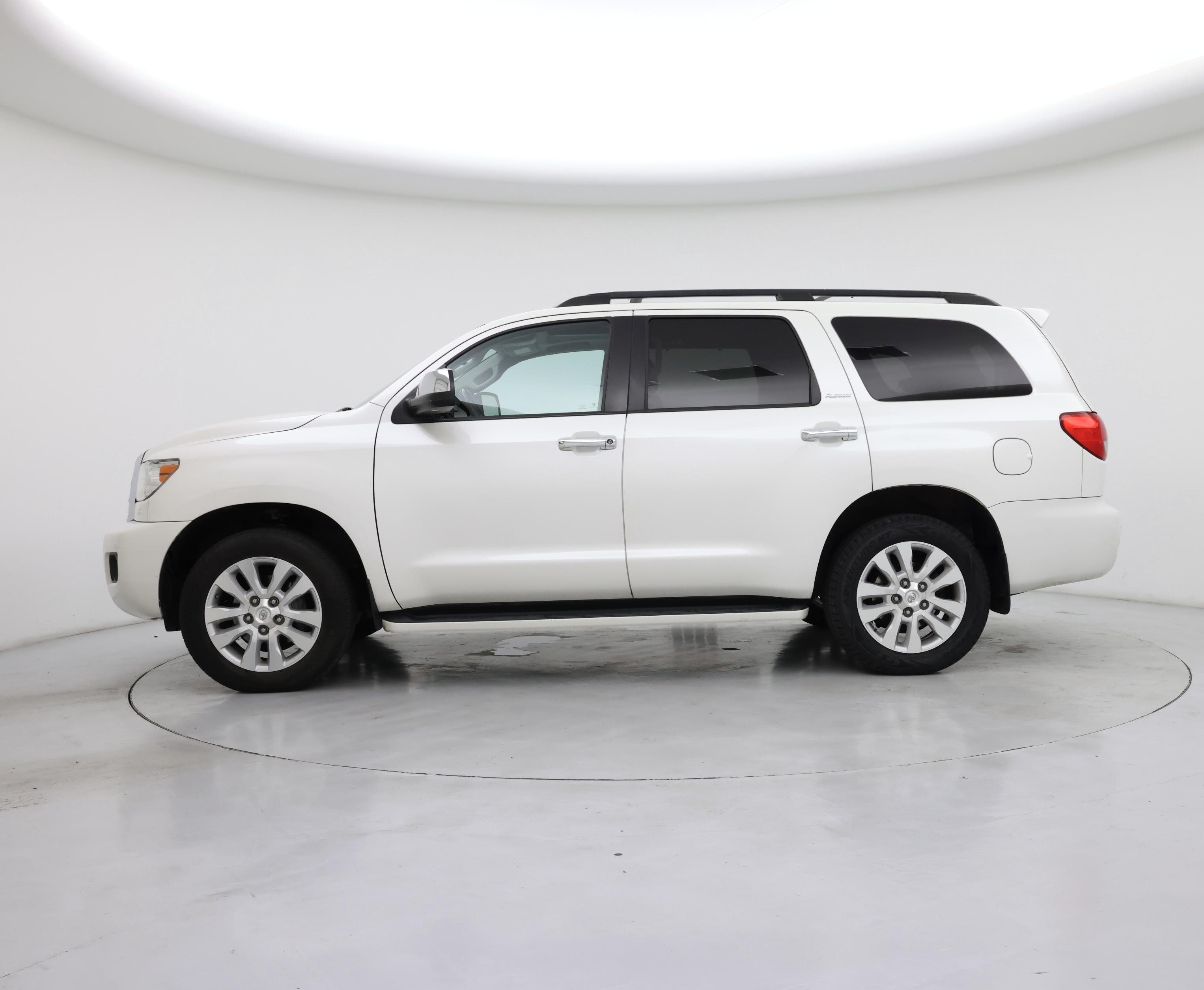 Thumbnail: 2014 Toyota Sequoia - 3