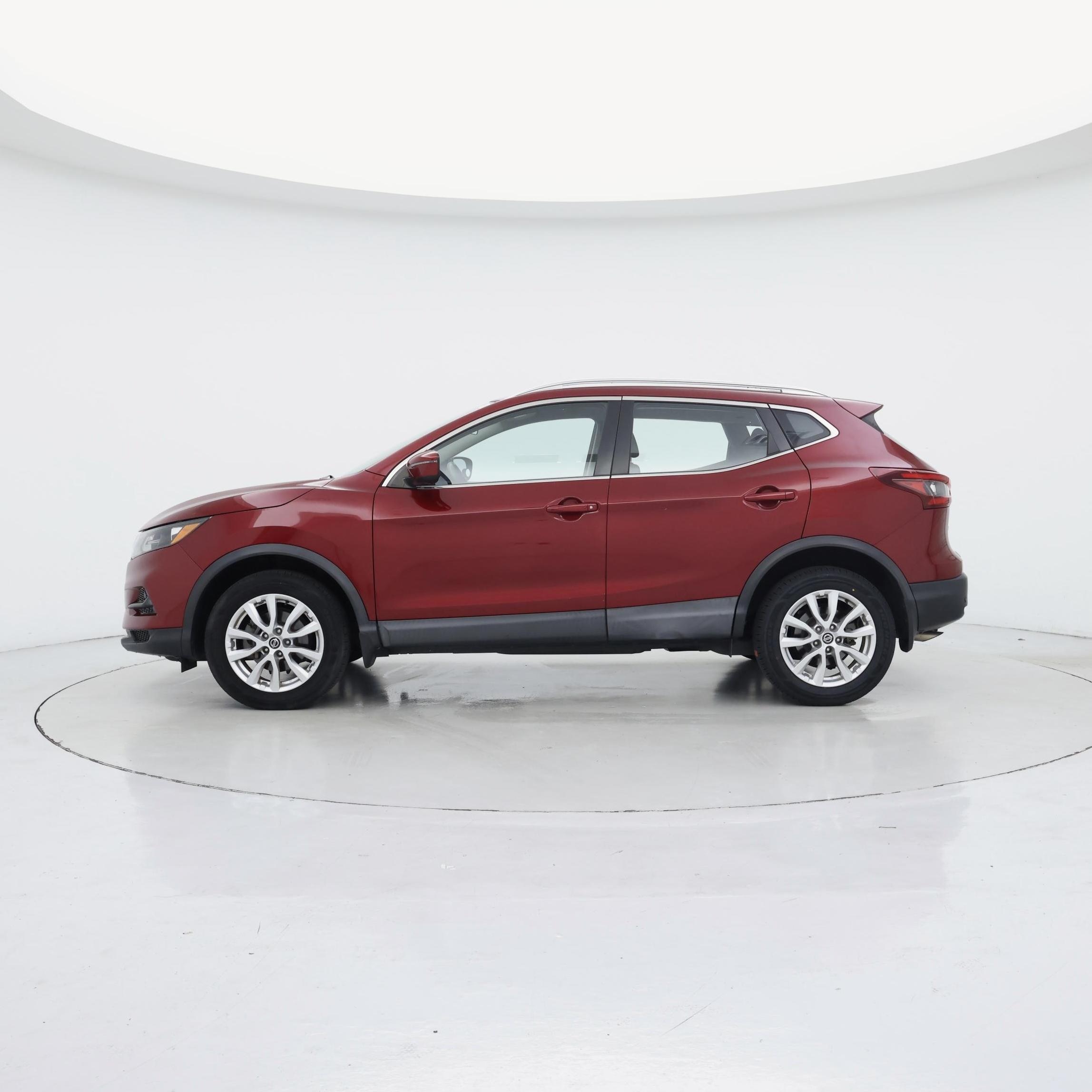 Thumbnail: 2020 Nissan Rogue Sport - 3