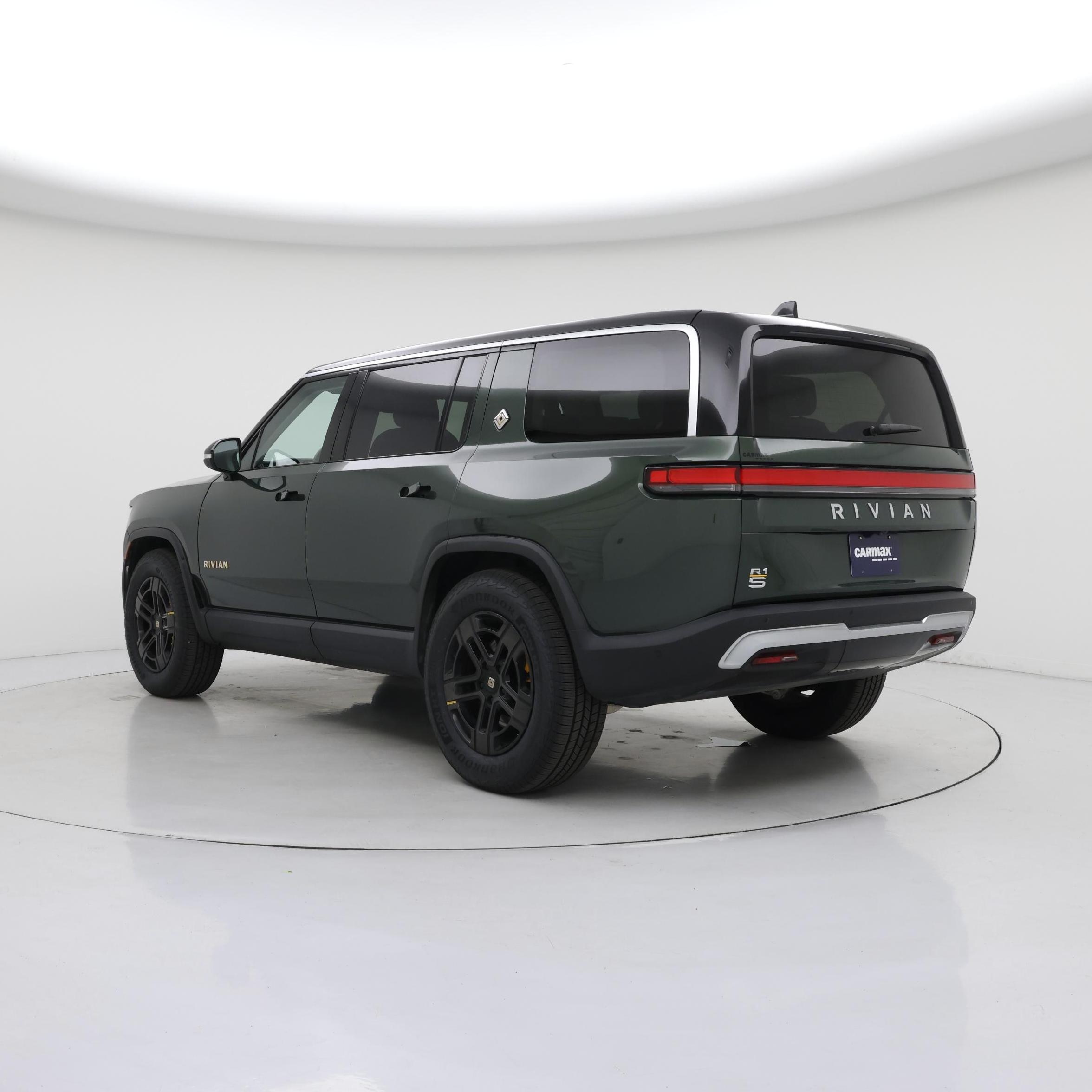 Thumbnail: 2023 Rivian R1S - 2