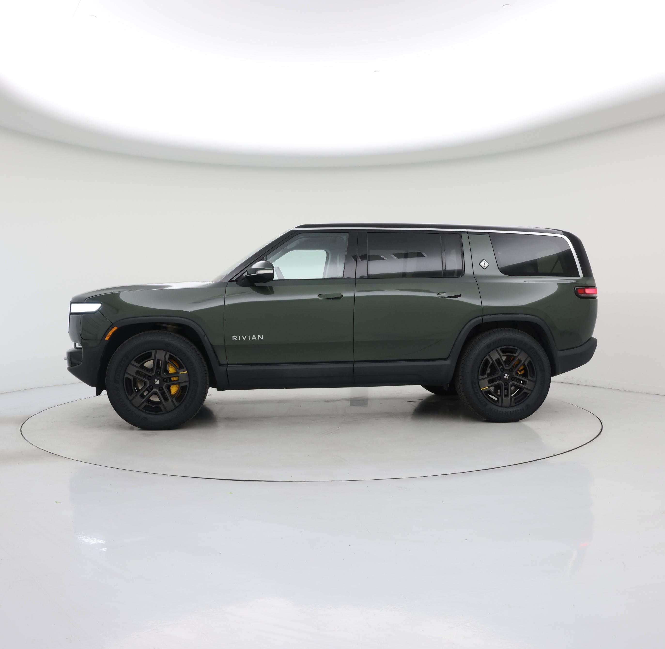 Thumbnail: 2023 Rivian R1S - 3