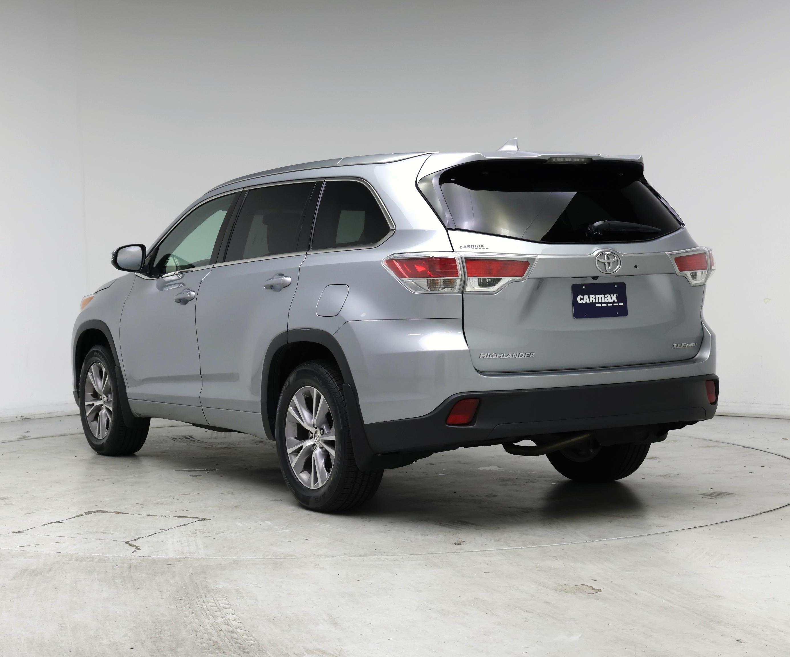 Thumbnail: 2015 Toyota Highlander - 2