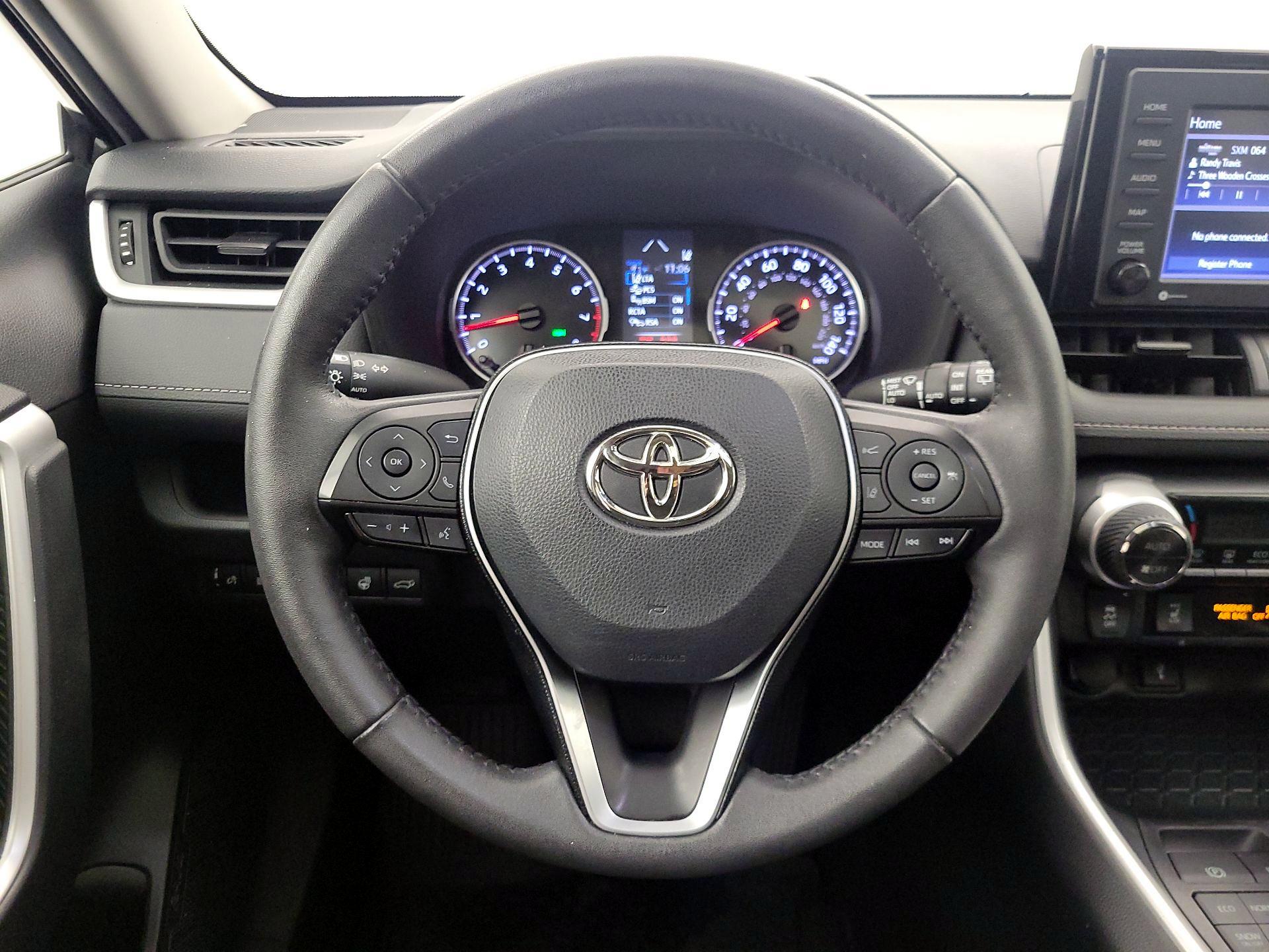 Thumbnail: 2022 Toyota RAV4 - 10