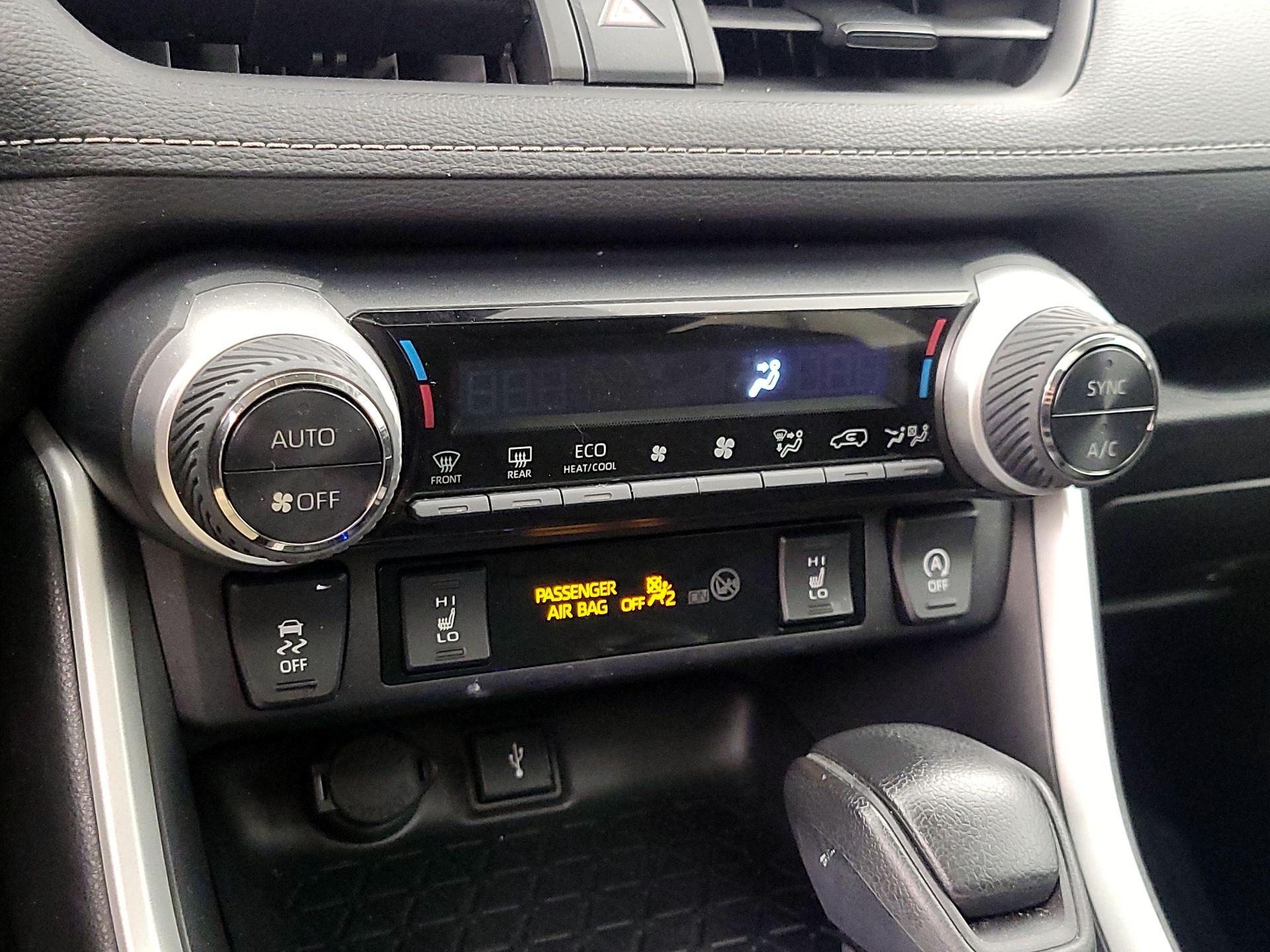 Thumbnail: 2022 Toyota RAV4 - 16