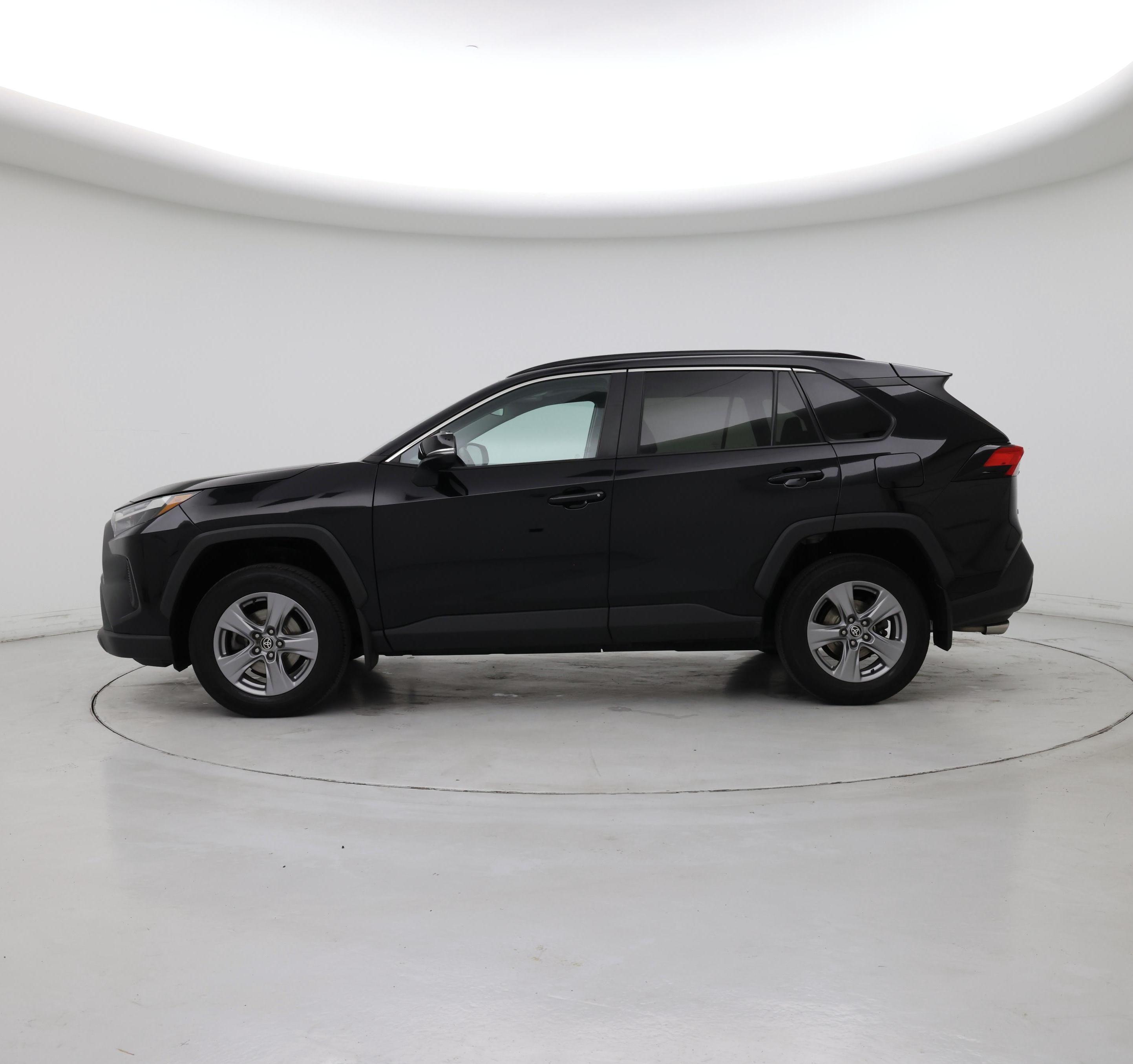 Thumbnail: 2022 Toyota RAV4 - 3
