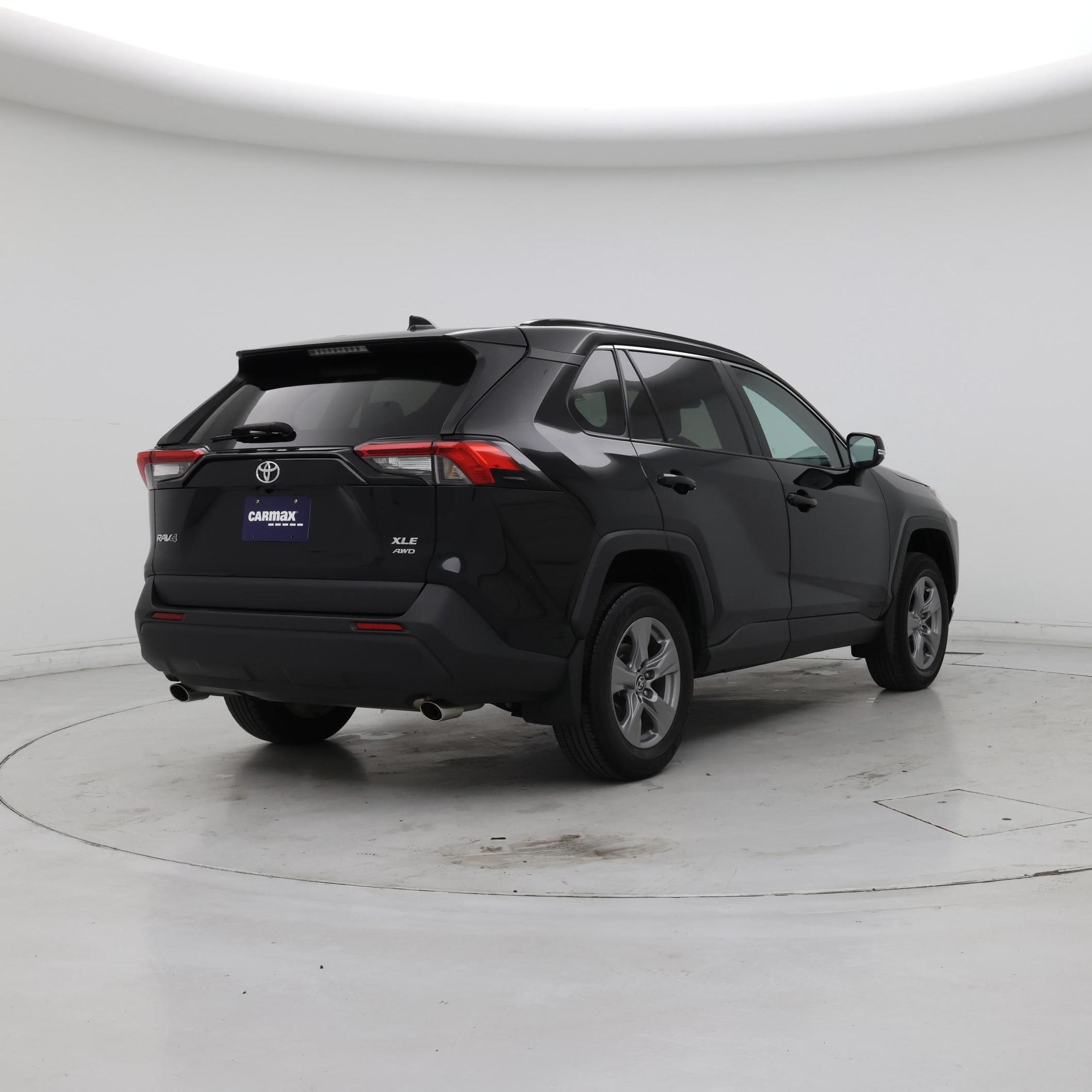 Thumbnail: 2022 Toyota RAV4 - 8