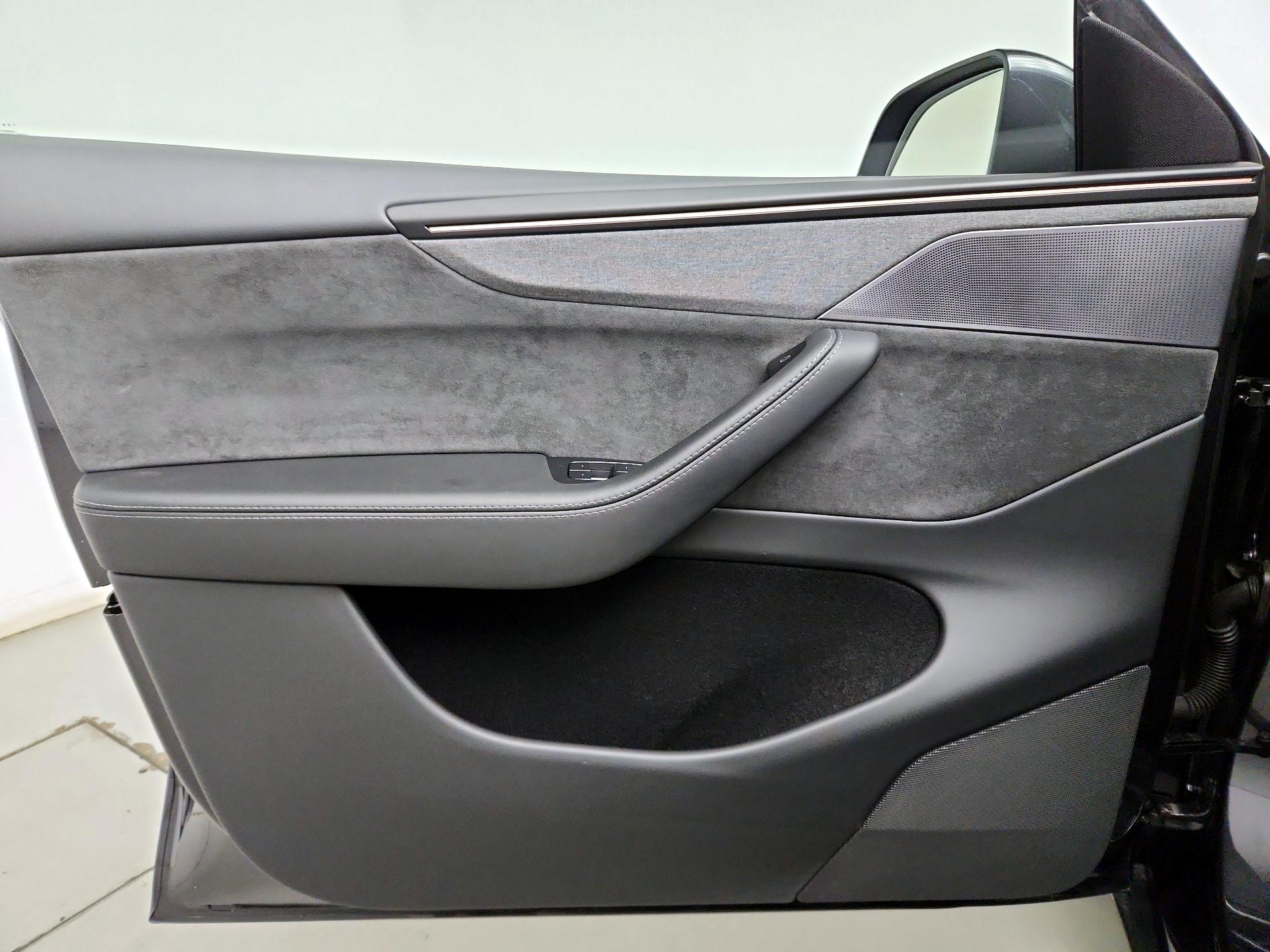 Thumbnail: 2026 Tesla Model Y - 12