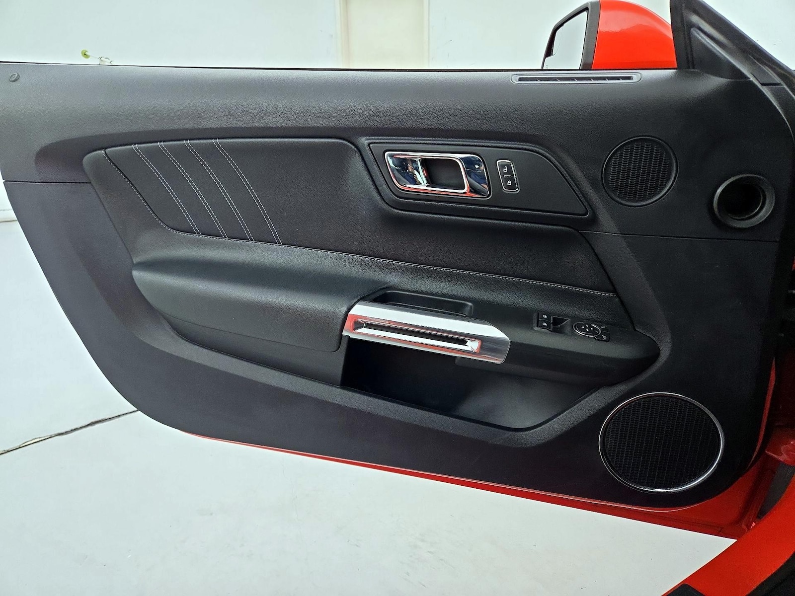 2015 Ford Mustang EcoBoost Premium - Photo 13