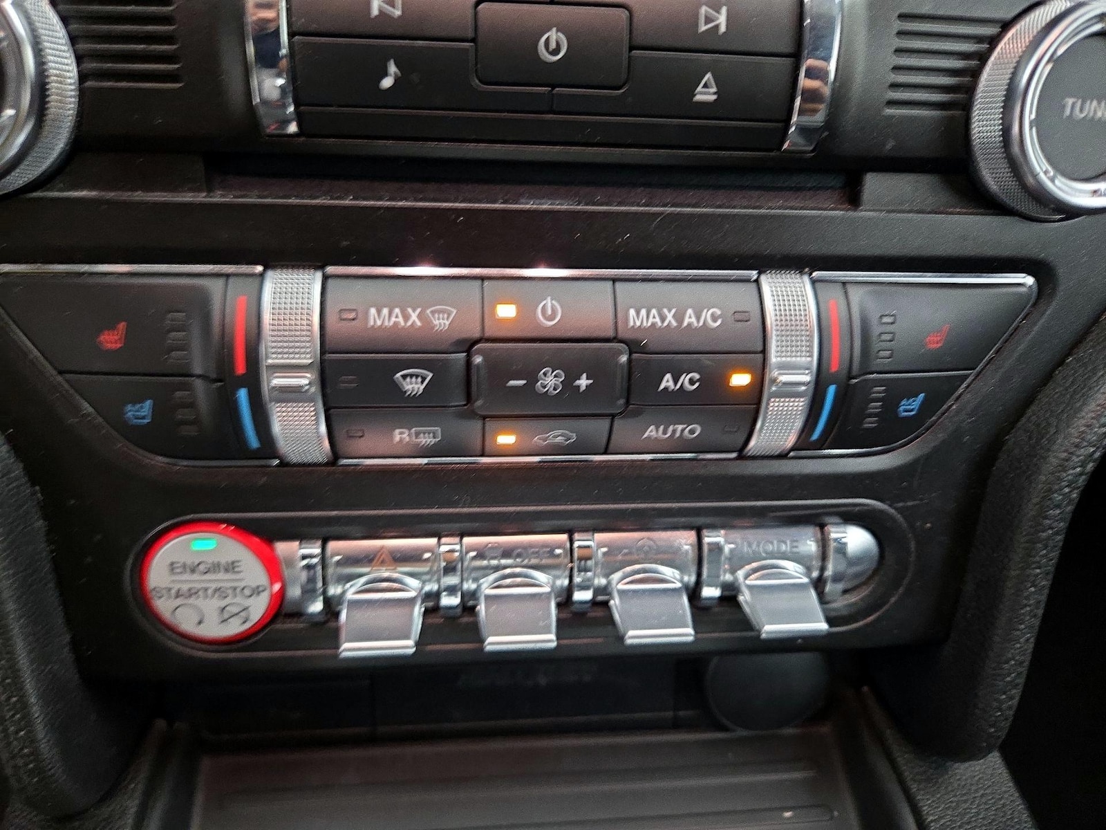 2015 Ford Mustang EcoBoost Premium - Photo 16