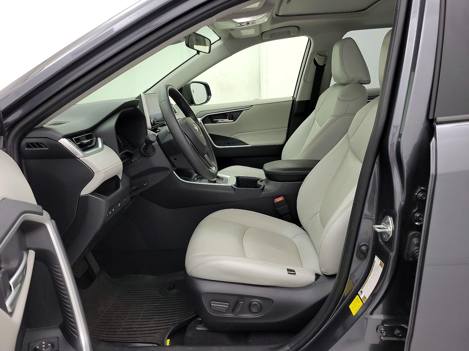 Thumbnail: 2024 Toyota RAV4 - 11