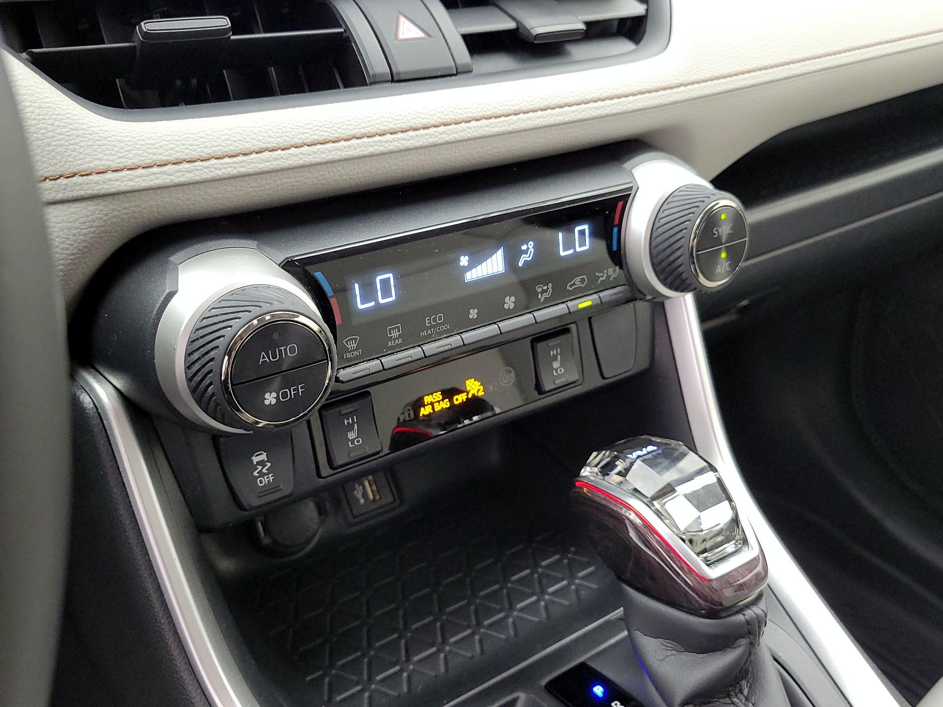 Thumbnail: 2024 Toyota RAV4 - 16