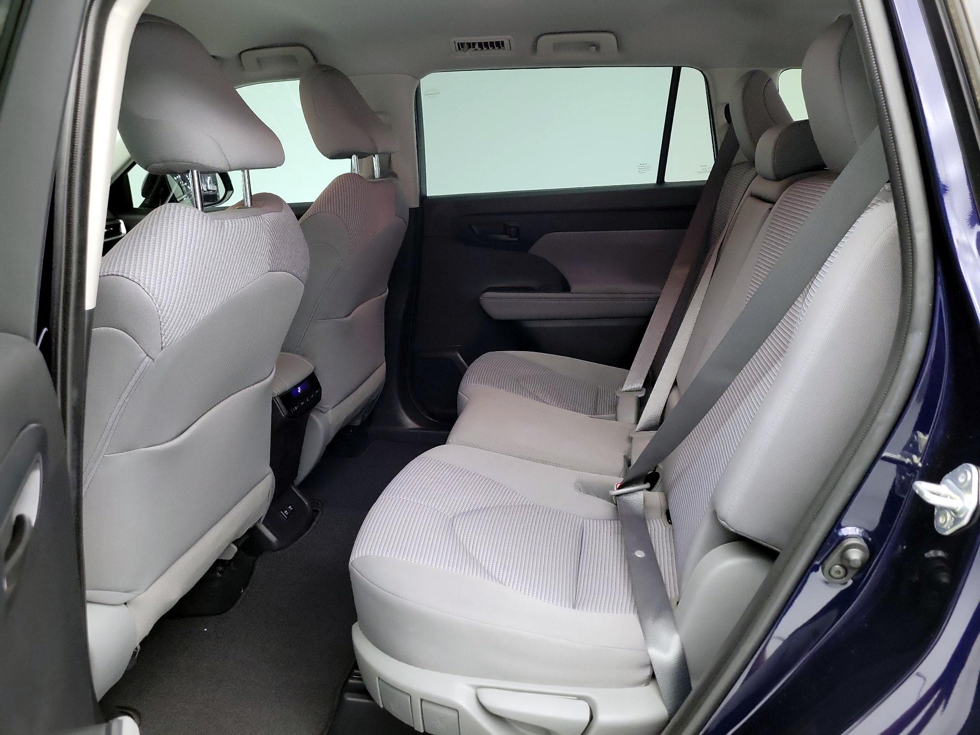 Thumbnail: 2021 Toyota Highlander - 19