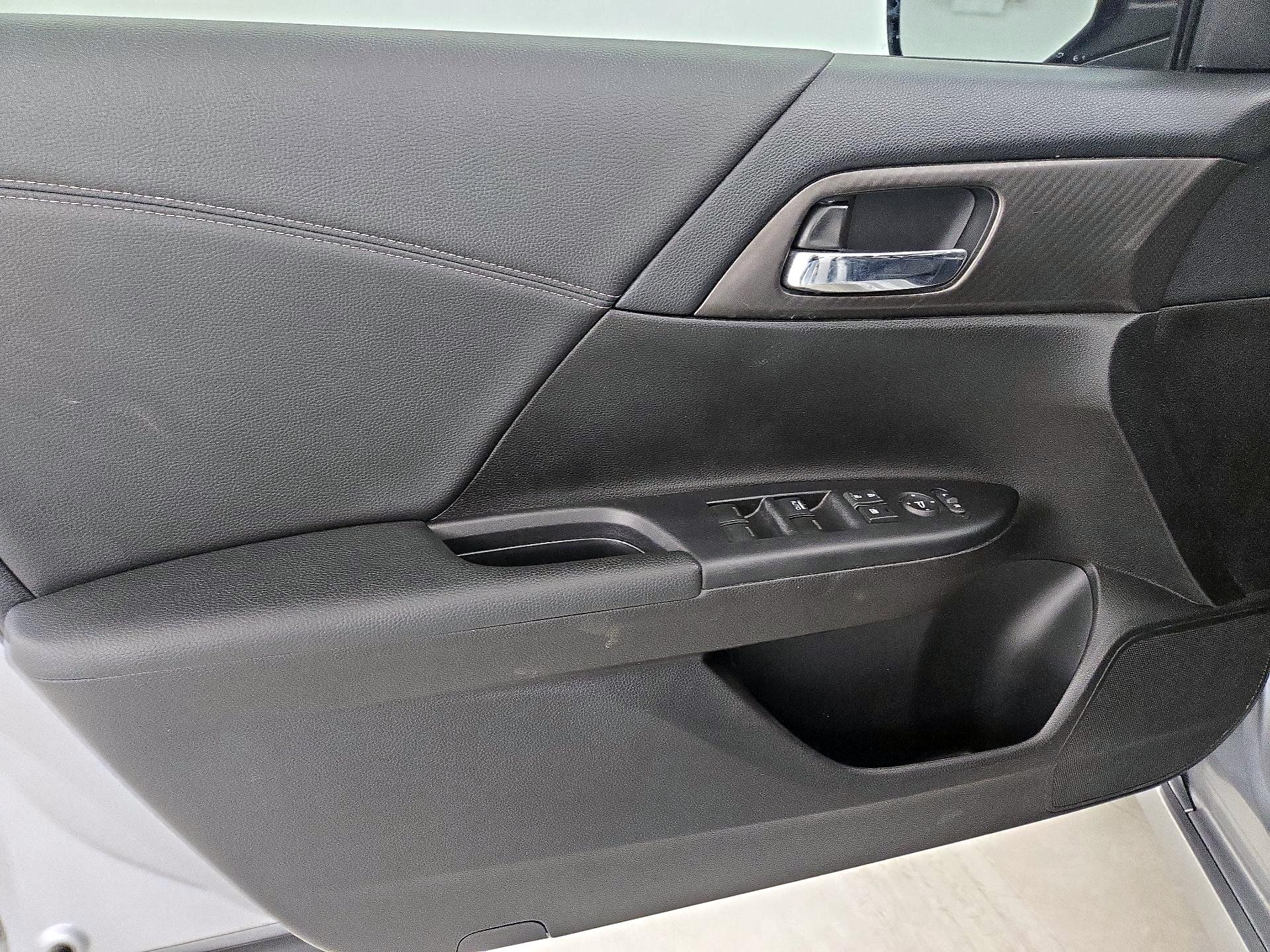 Thumbnail: 2017 Honda Accord - 12