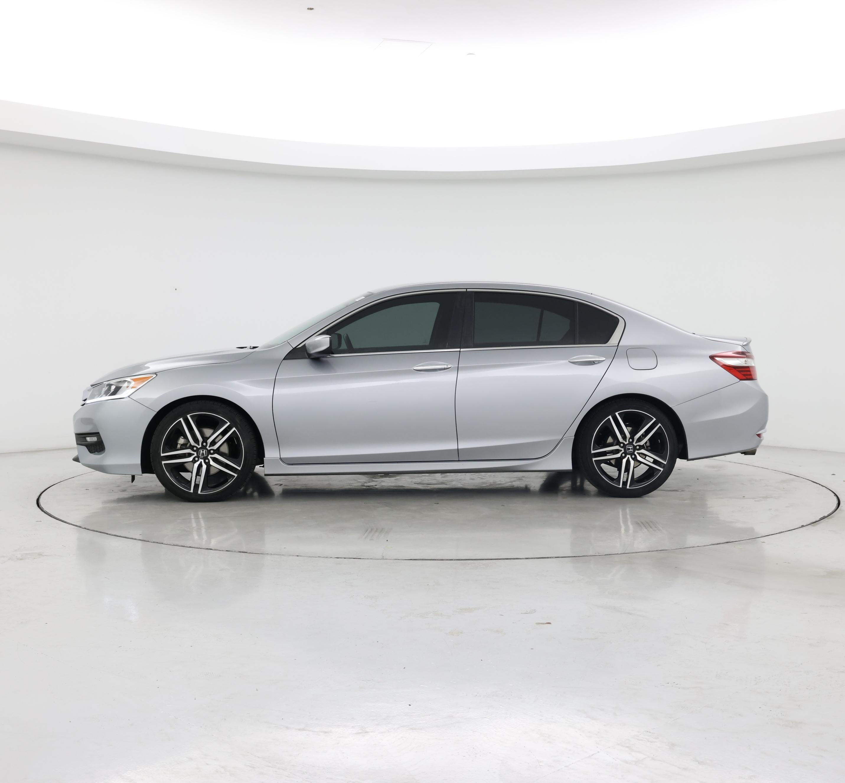 Thumbnail: 2017 Honda Accord - 3
