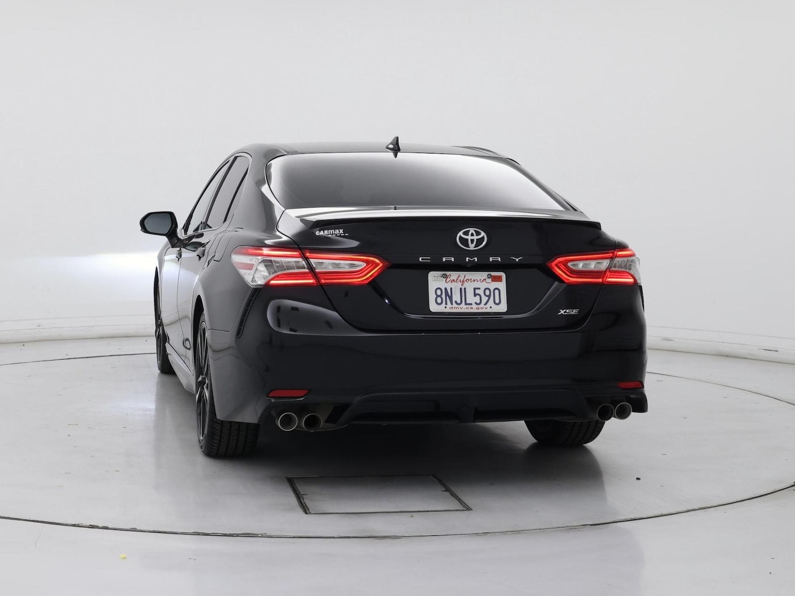 2020 Toyota Camry XSE - Photo 7