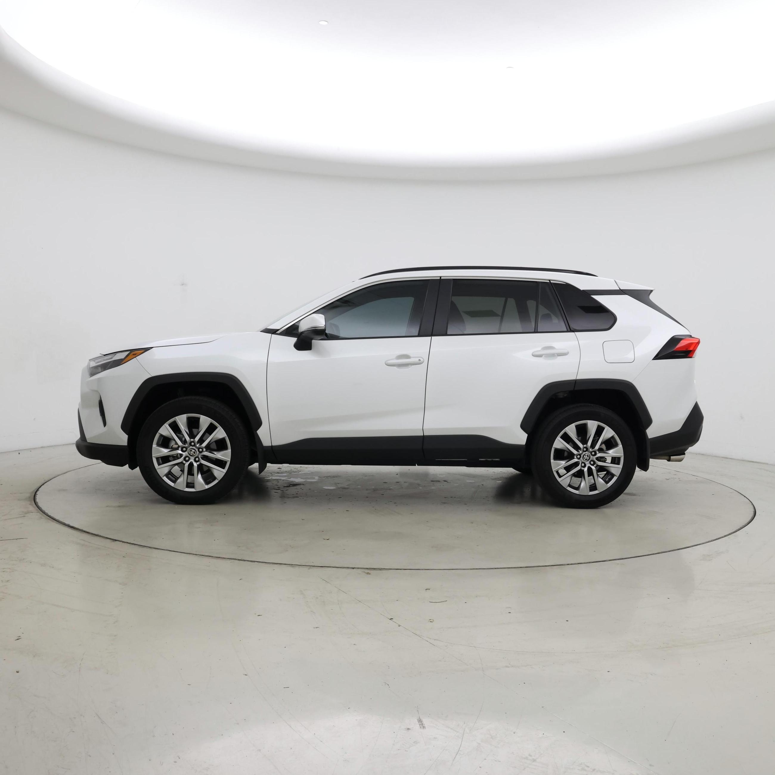 Thumbnail: 2024 Toyota RAV4 - 3