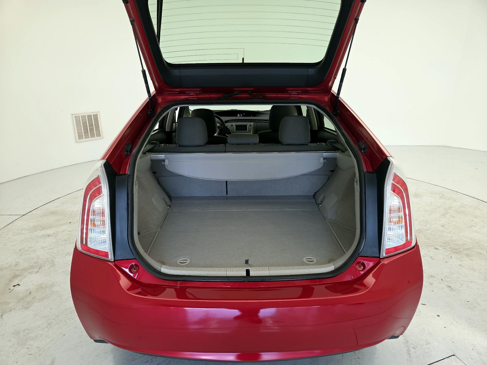 Thumbnail: 2015 Toyota Prius - 20