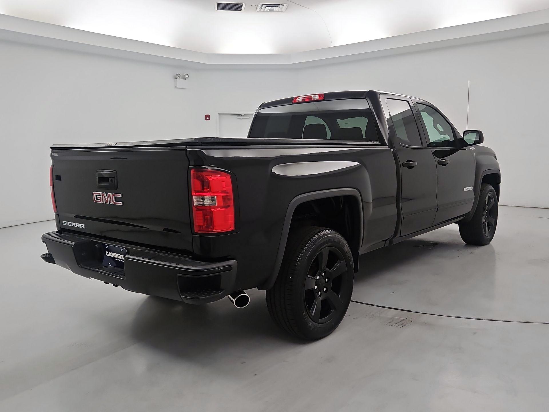 Thumbnail: 2017 GMC Sierra 1500 - 5