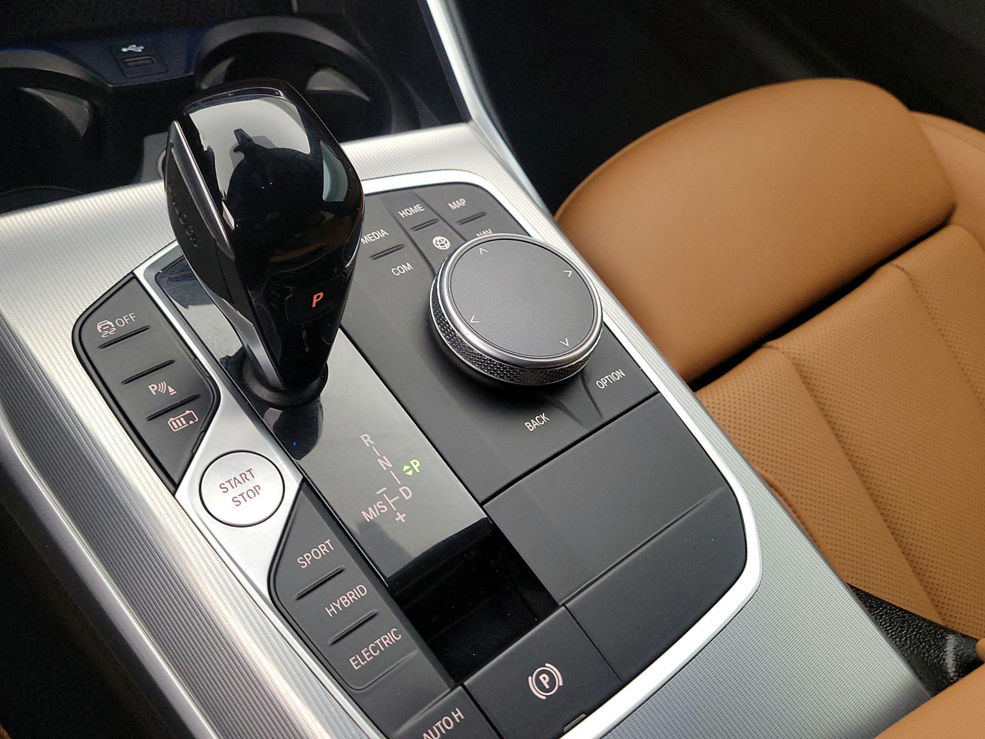 Thumbnail: 2022 BMW 3 Series - 18