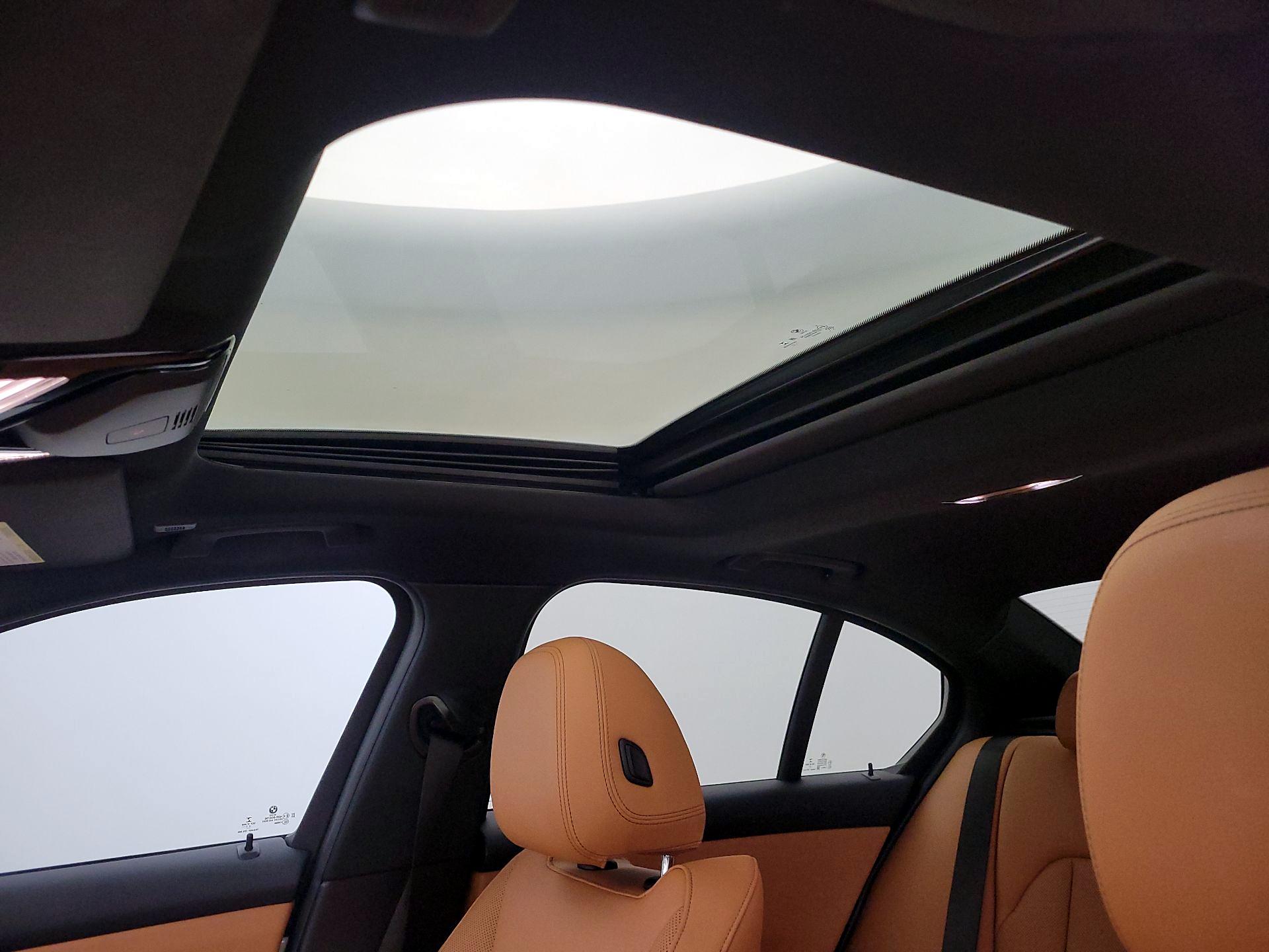 Thumbnail: 2022 BMW 3 Series - 20