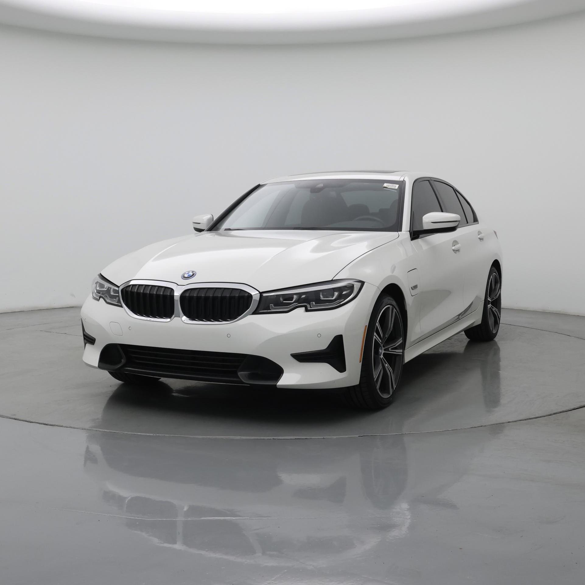 Thumbnail: 2022 BMW 3 Series - 4