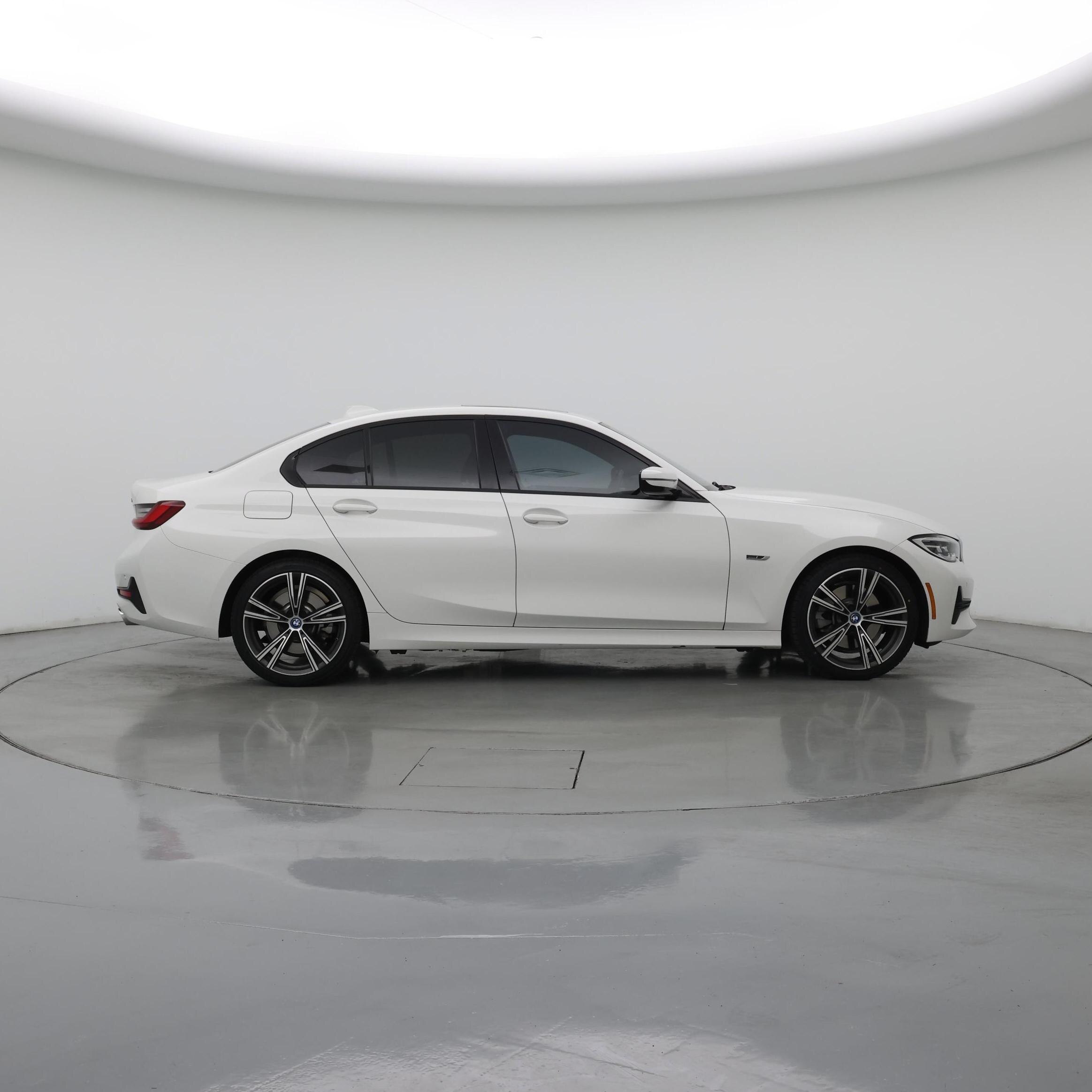 Thumbnail: 2022 BMW 3 Series - 7