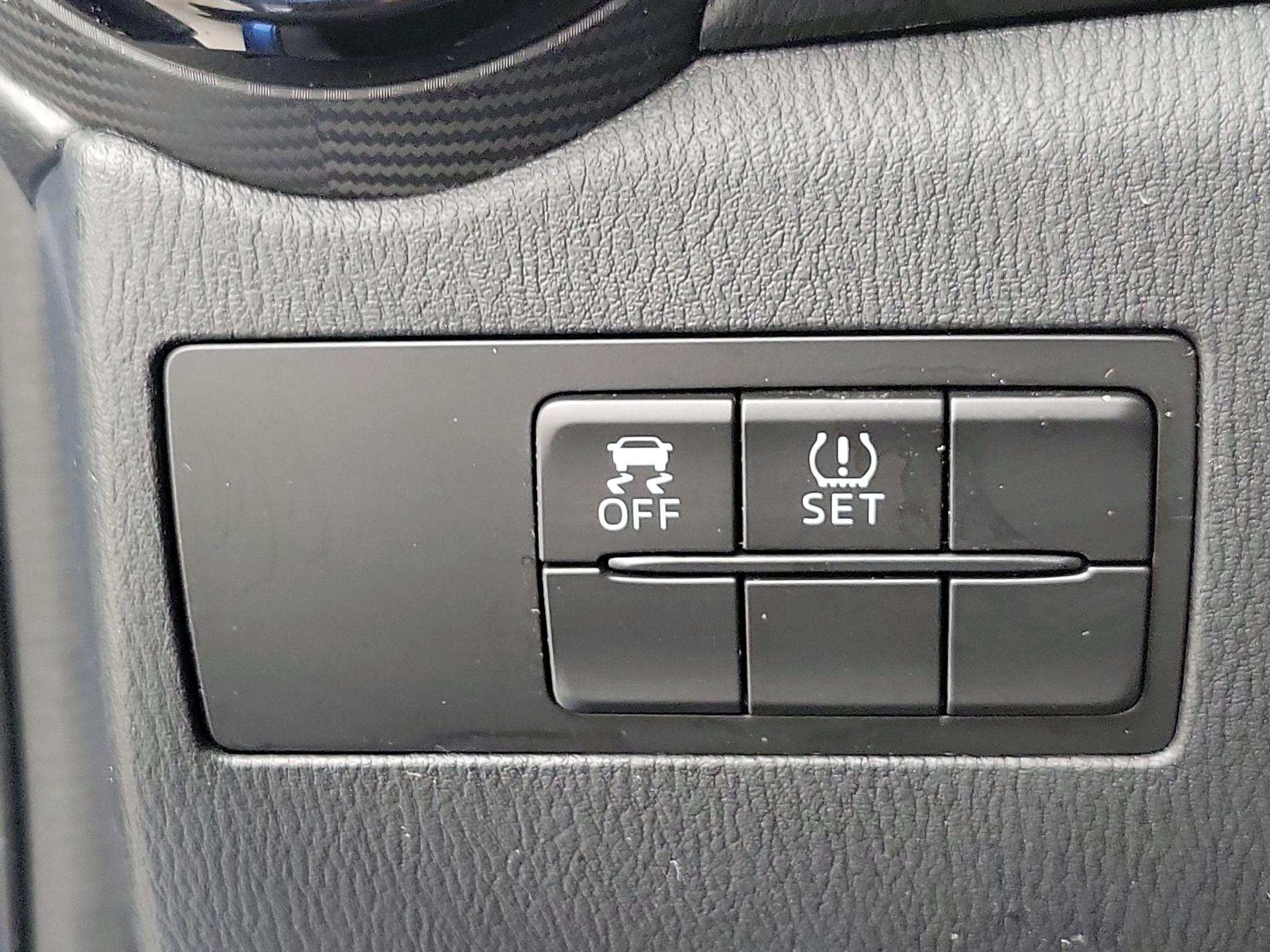 Thumbnail: 2019 Toyota Yaris - 13
