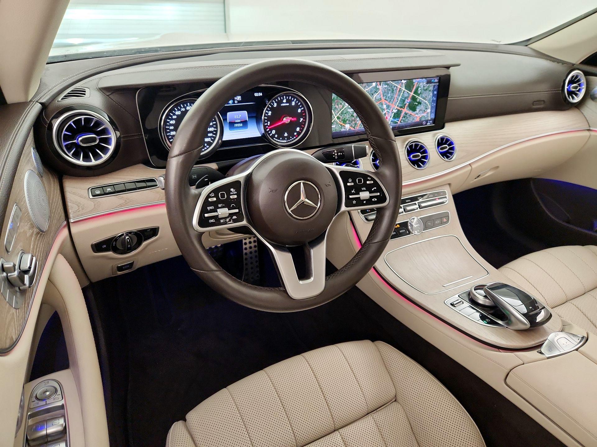 Thumbnail: 2019 Mercedes-Benz E-Class - 9