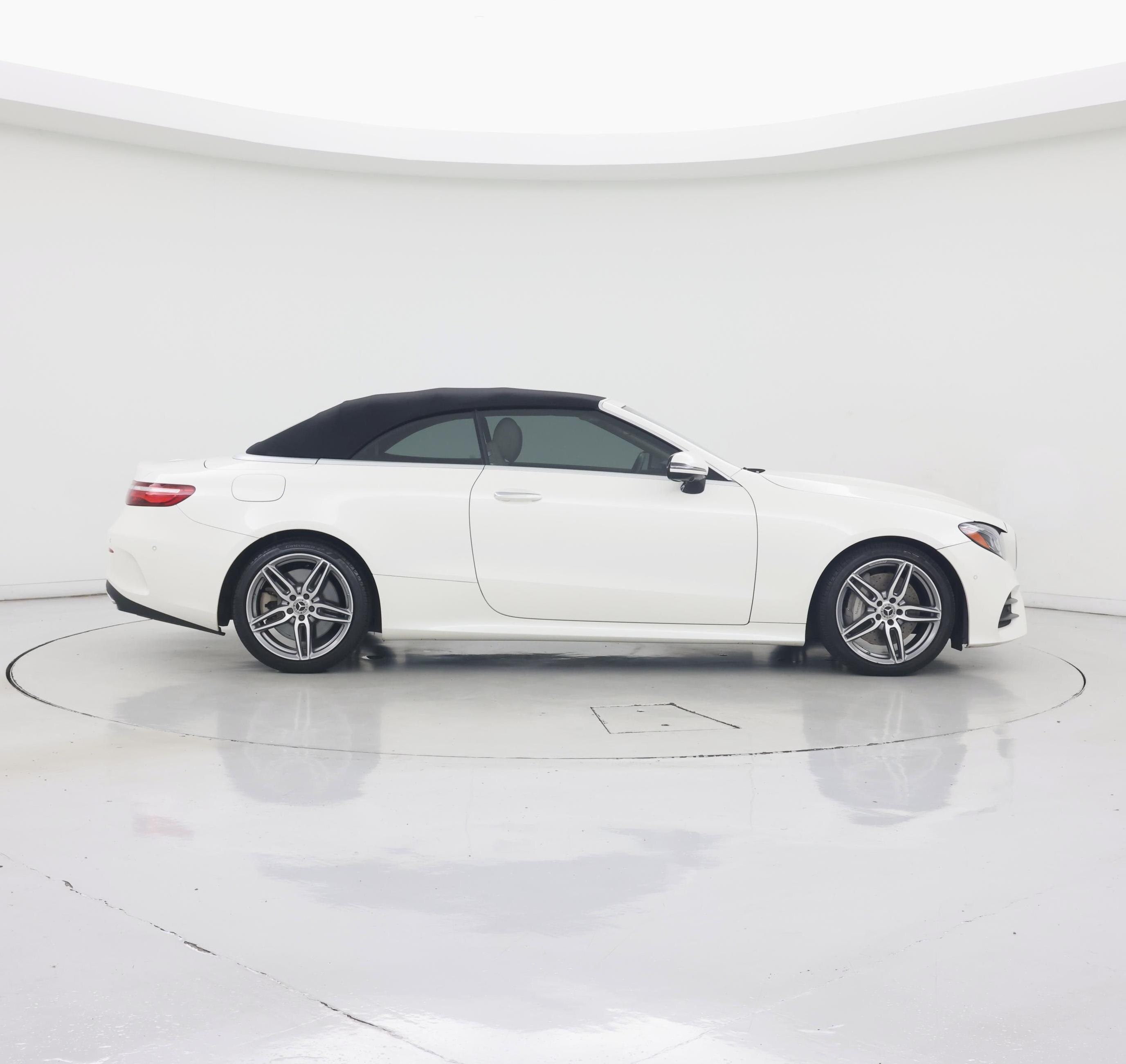 Thumbnail: 2019 Mercedes-Benz E-Class - 7