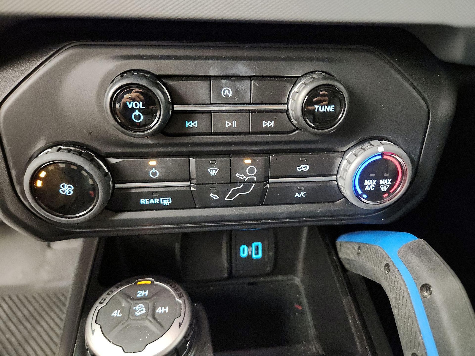2022 Ford Bronco 2-Door Black Diamond - Photo 17