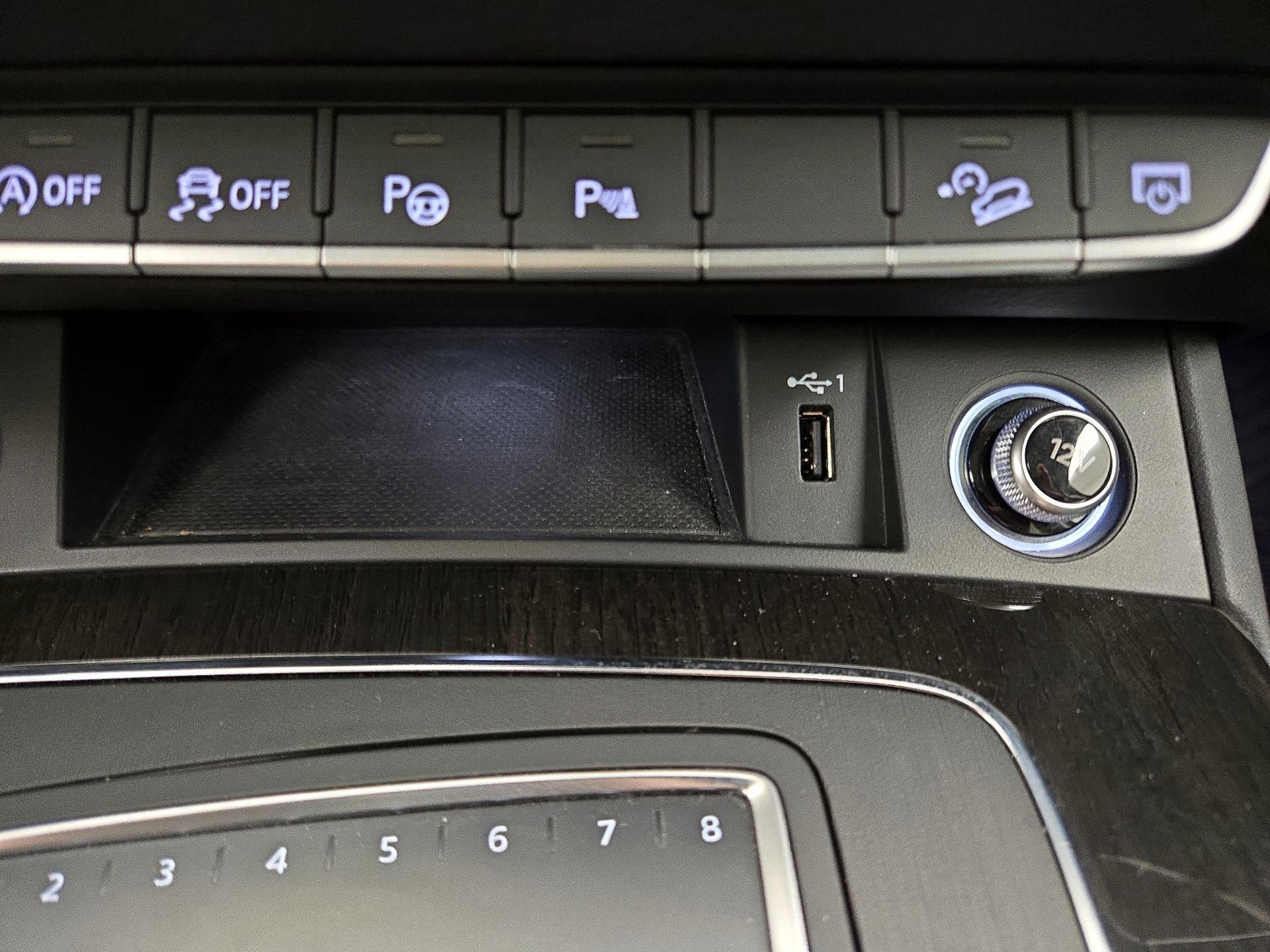 Thumbnail: 2019 Audi Q5 - 19