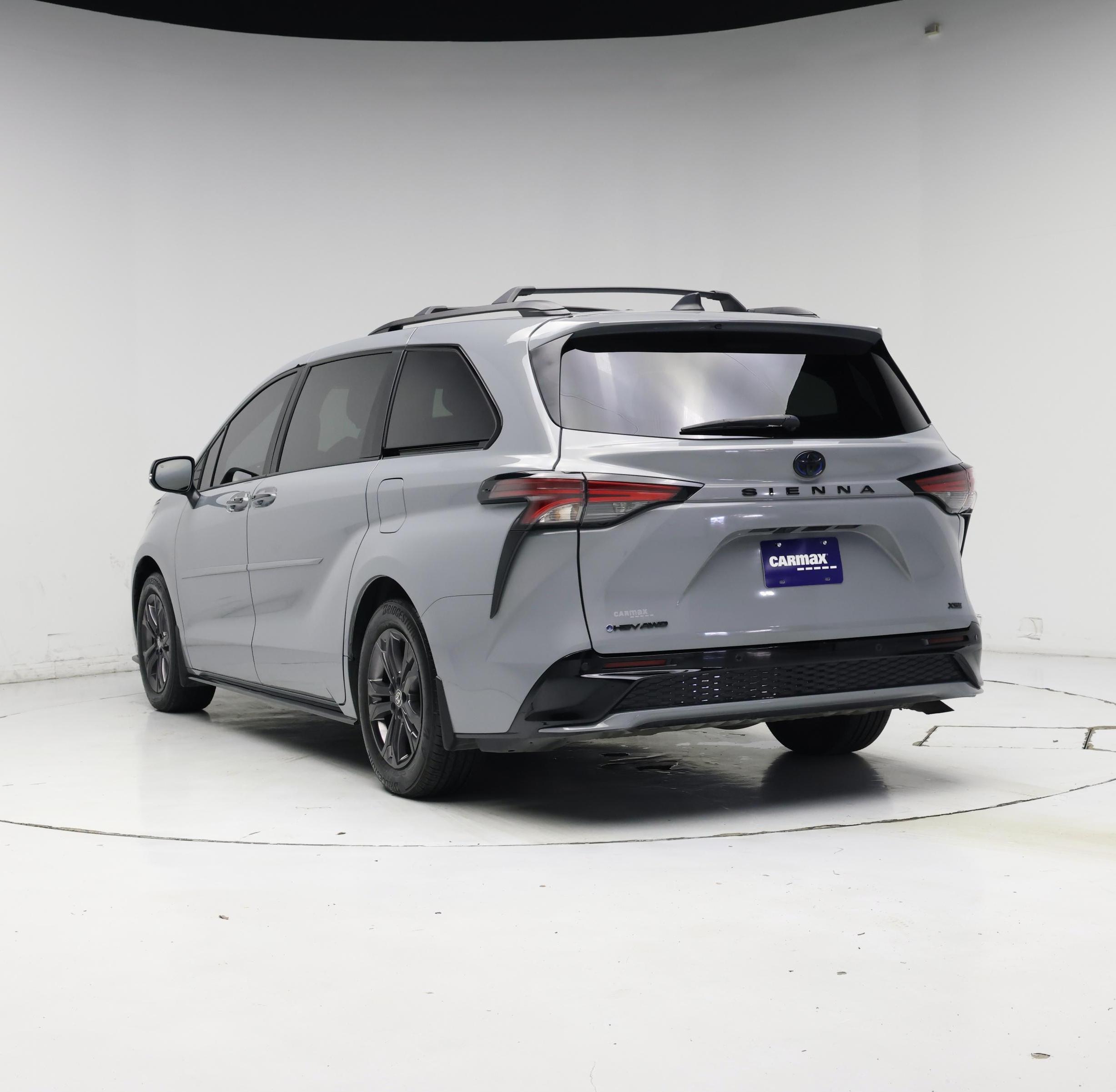 Thumbnail: 2025 Toyota Sienna - 2