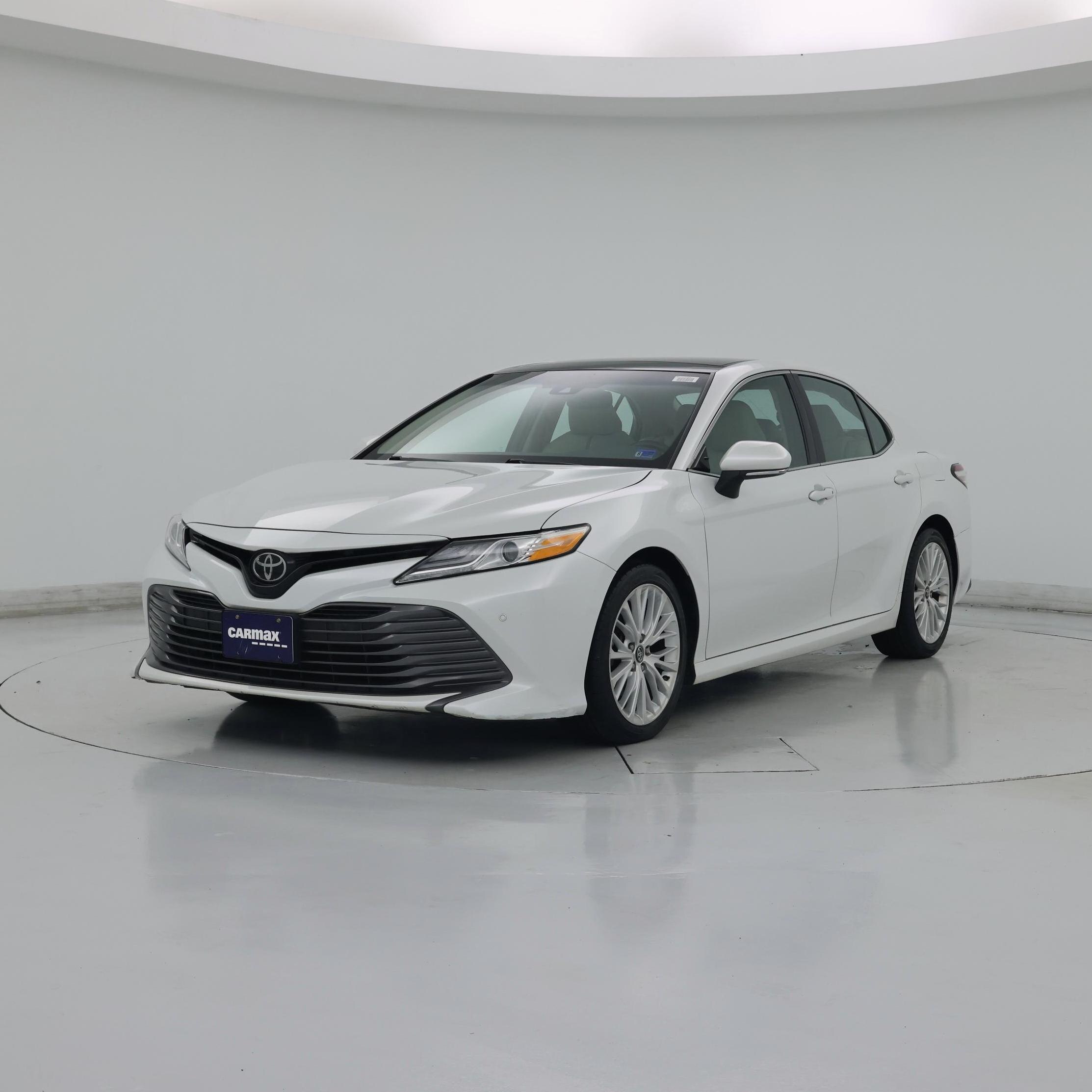 Thumbnail: 2018 Toyota Camry - 4